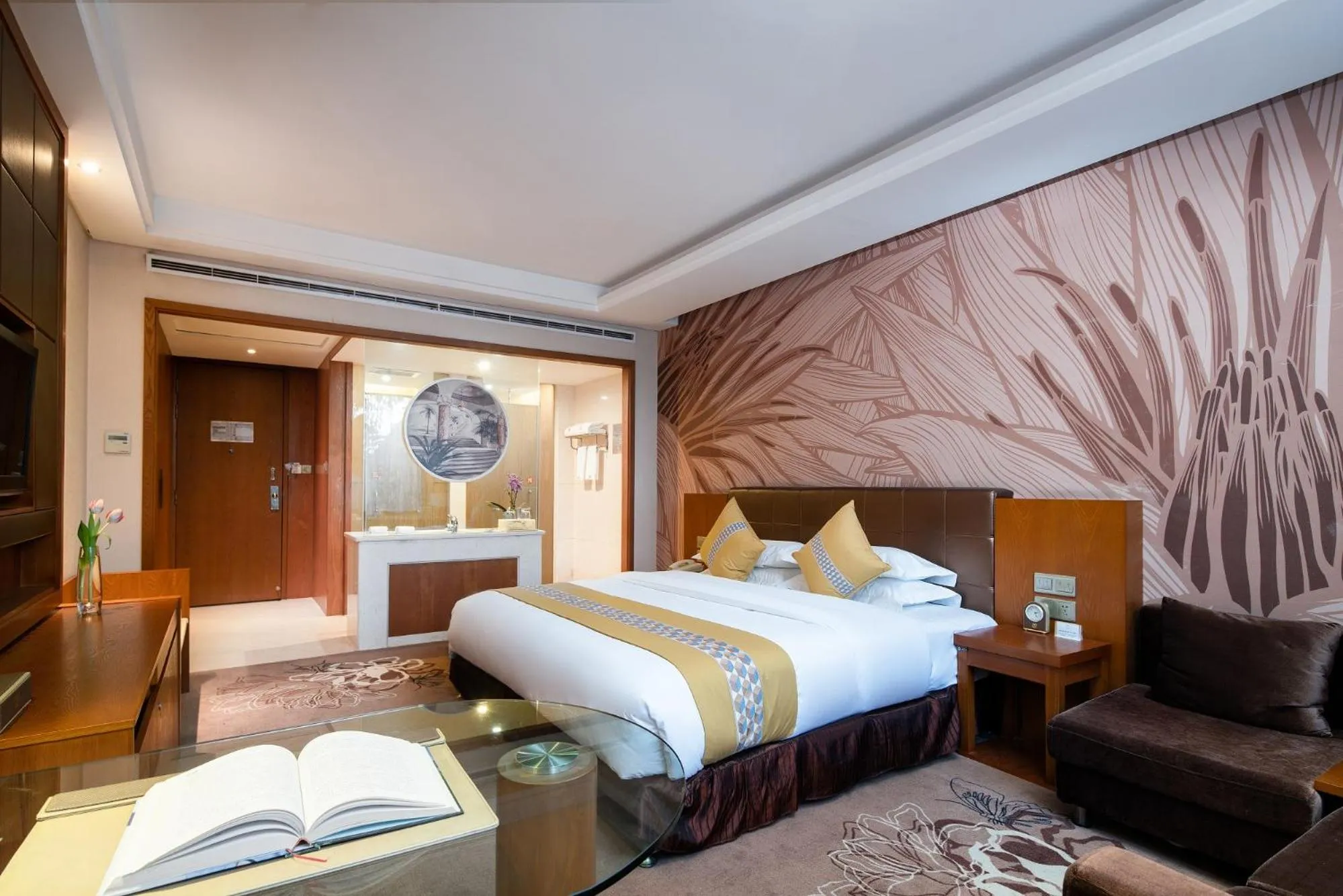 Bed in Yun'an Huidu Hotel