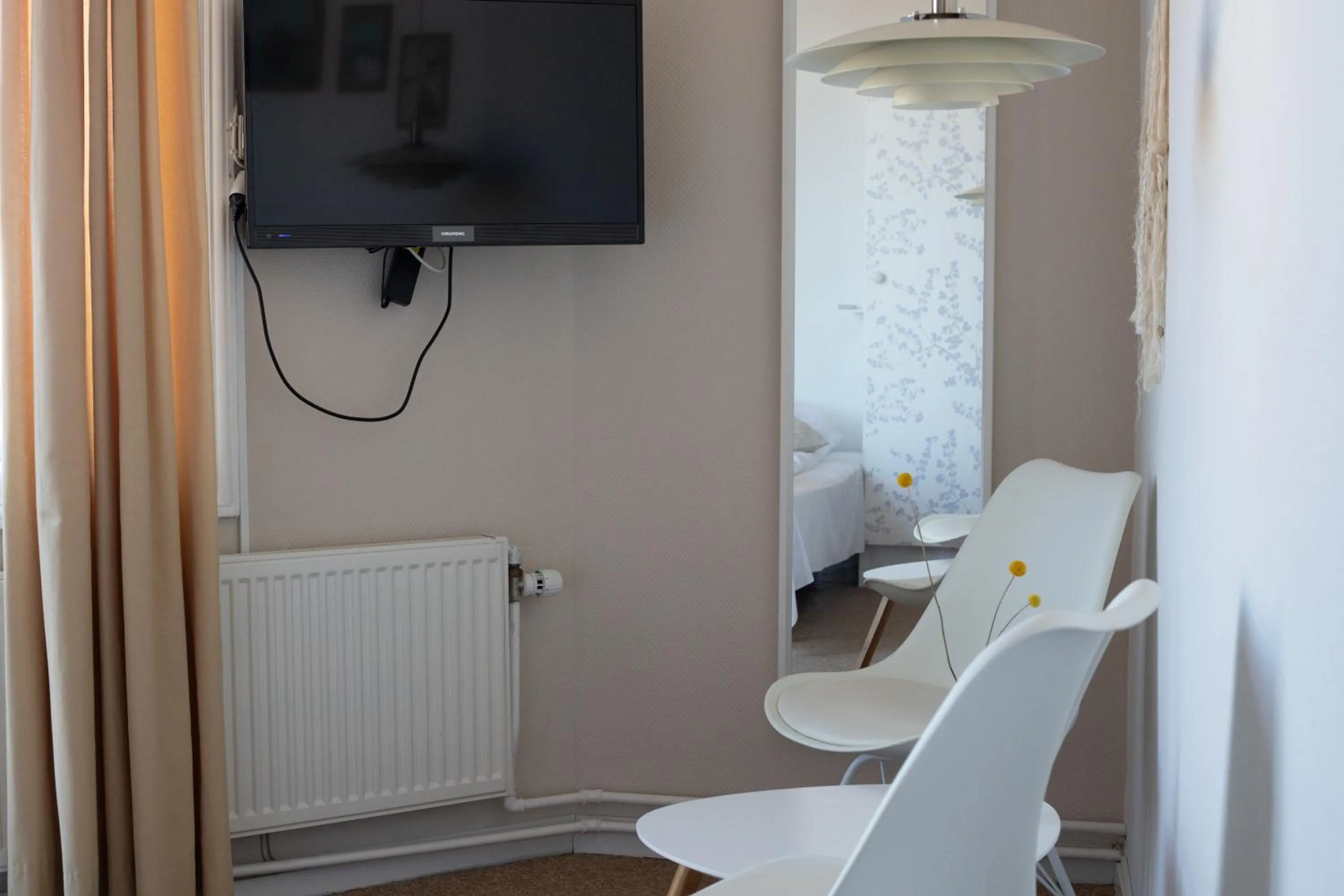 TV and multimedia in Hotel Sandvig Havn