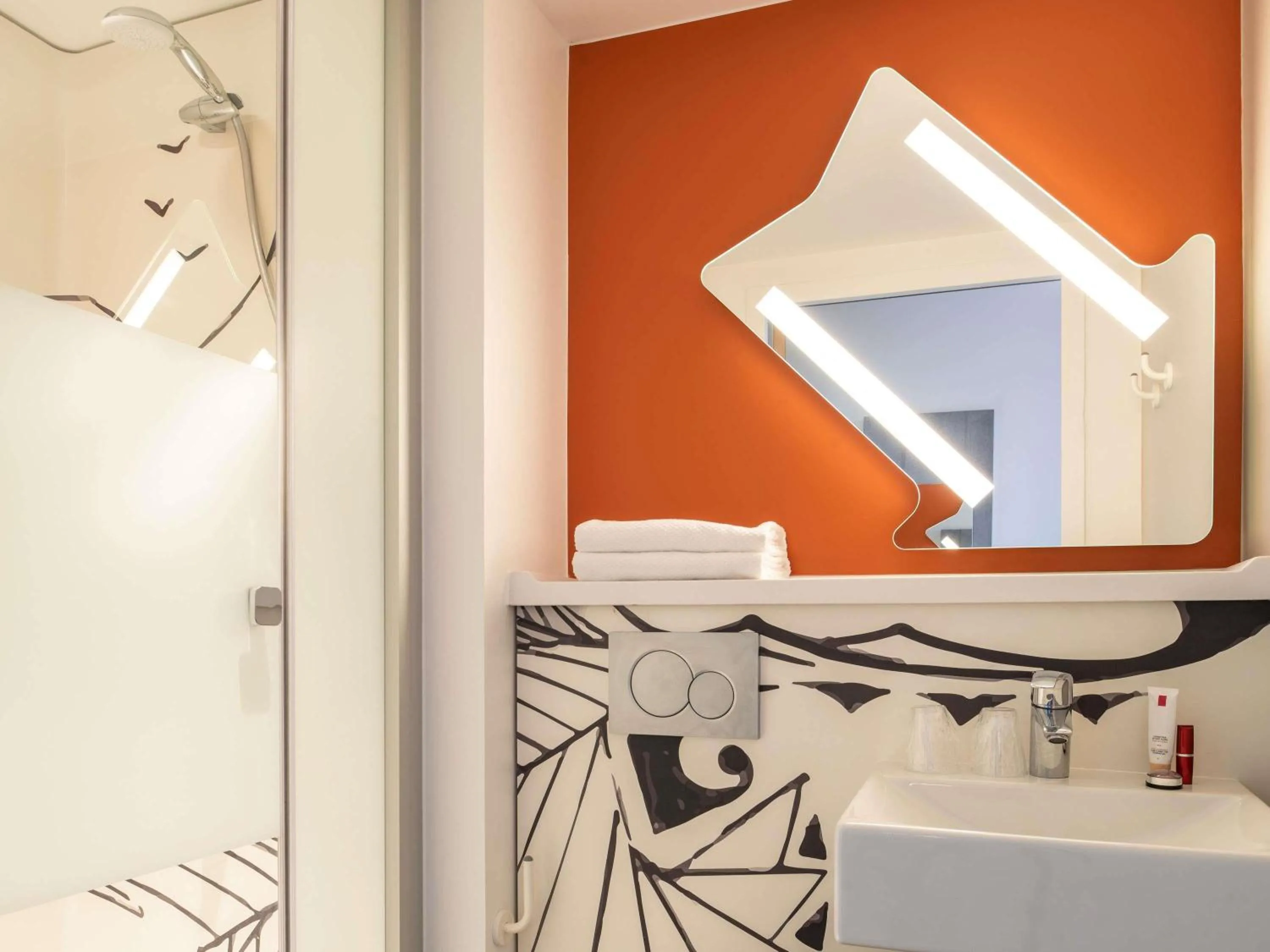 Bedroom in ibis budget Gonesse Le Bourget