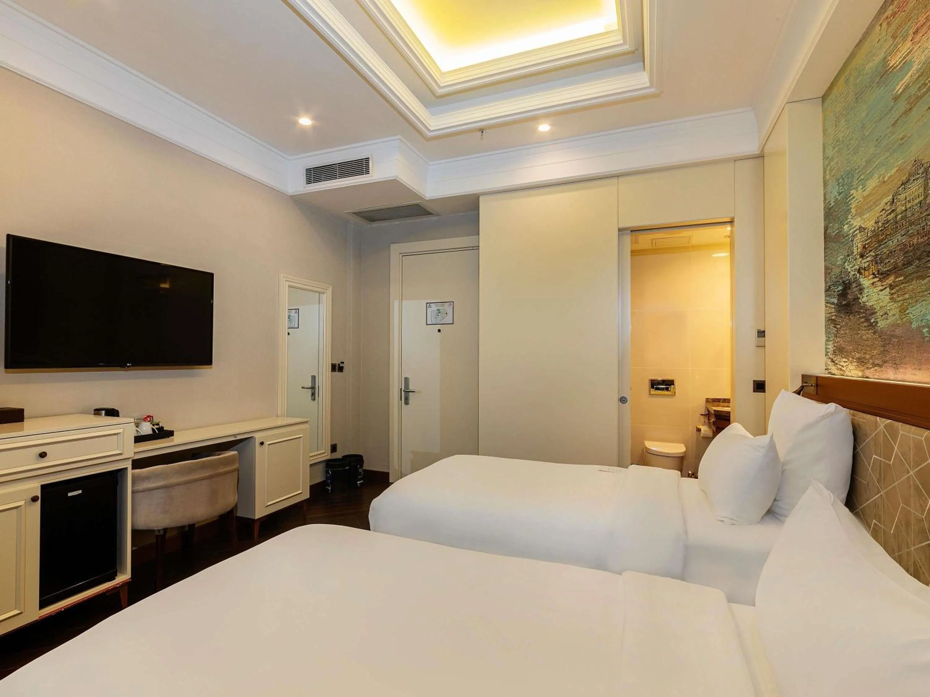 Bedroom, Bed in Mercure Istanbul Sirkeci