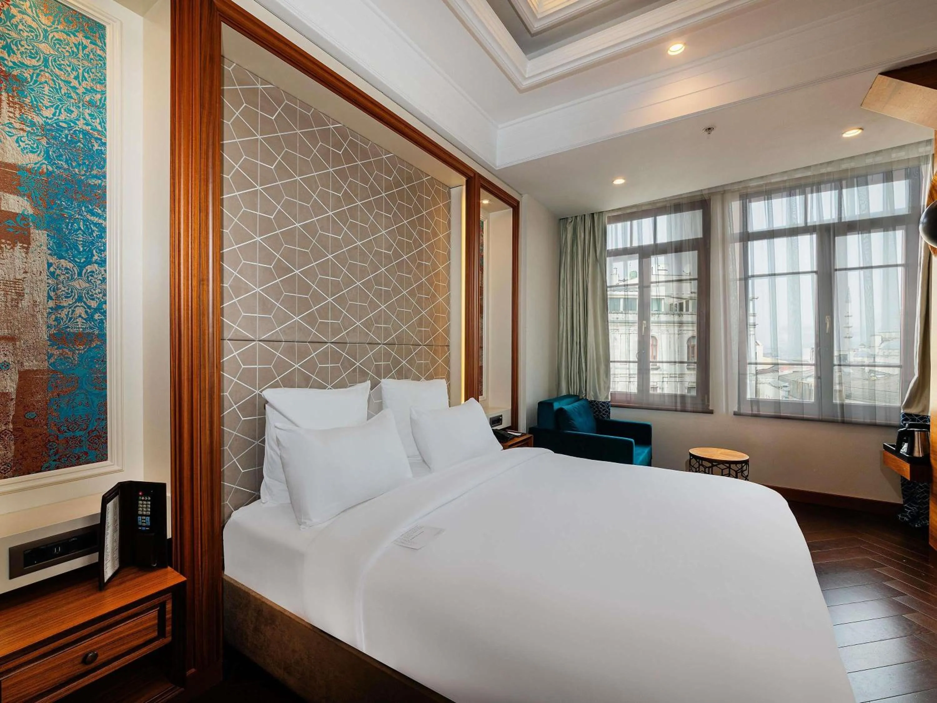 Bedroom, Bed in Mercure Istanbul Sirkeci