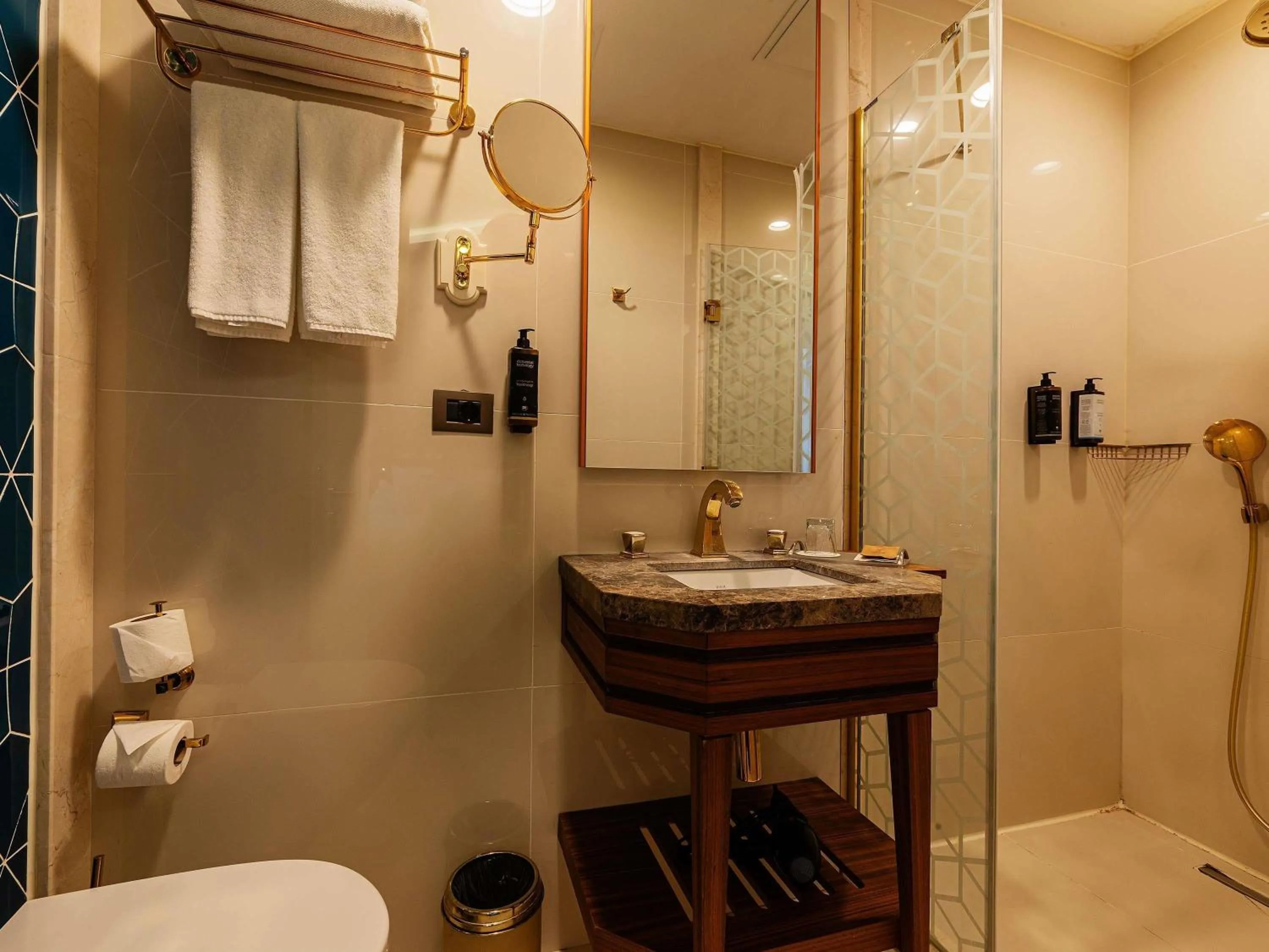 Bedroom in Mercure Istanbul Sirkeci