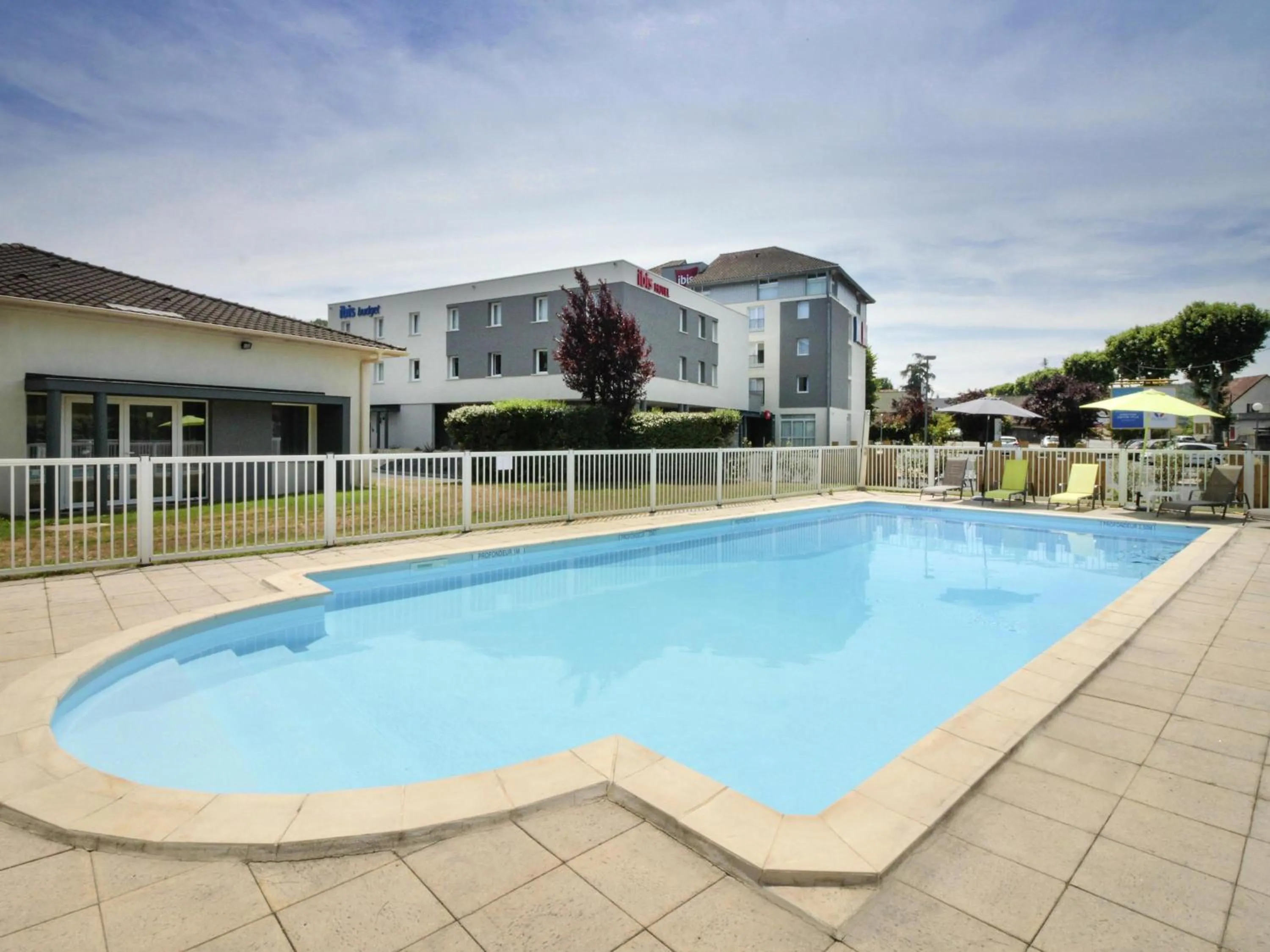 Other in ibis Cahors