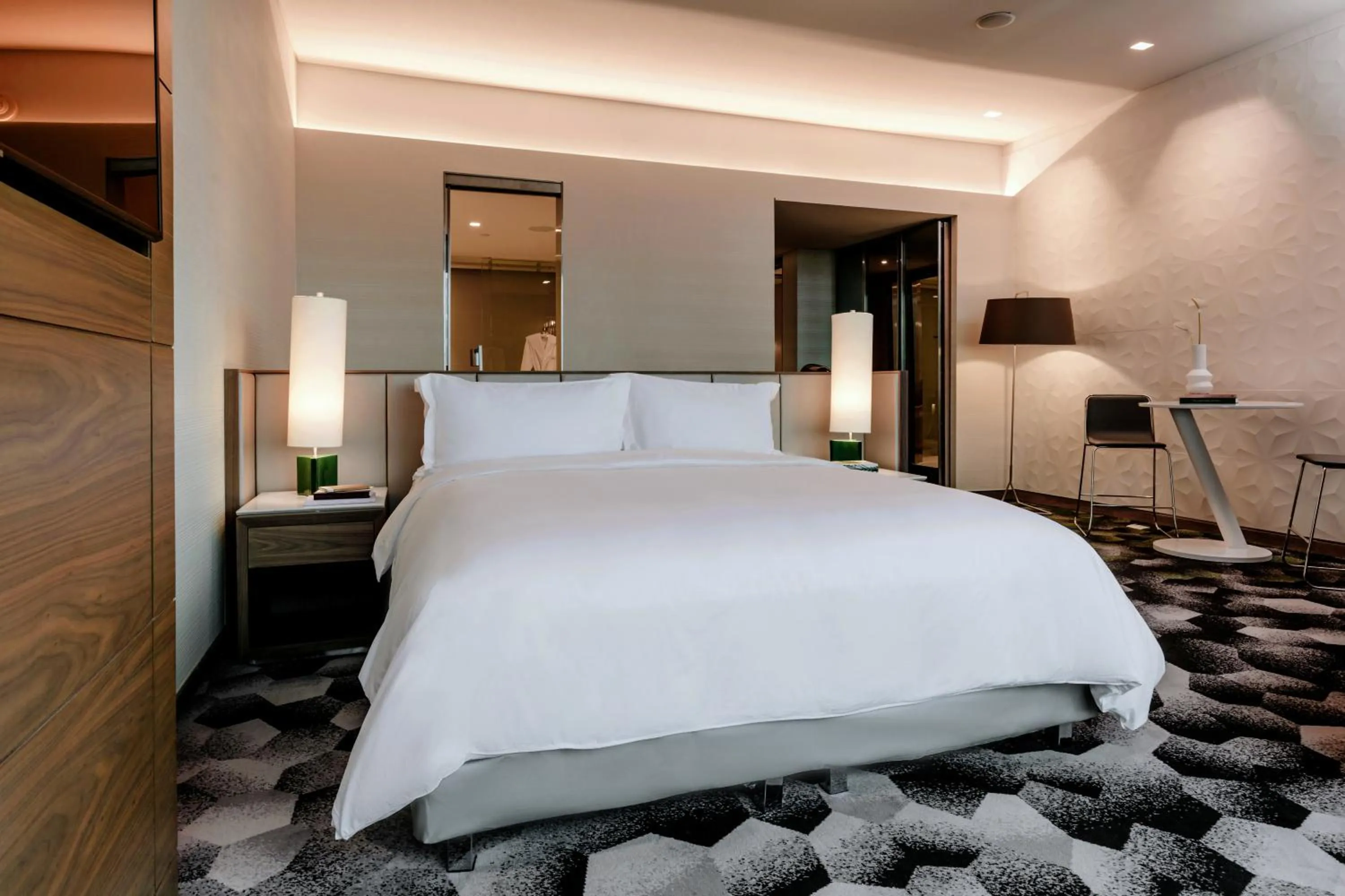 Bed in Sofitel Mexico City Reforma