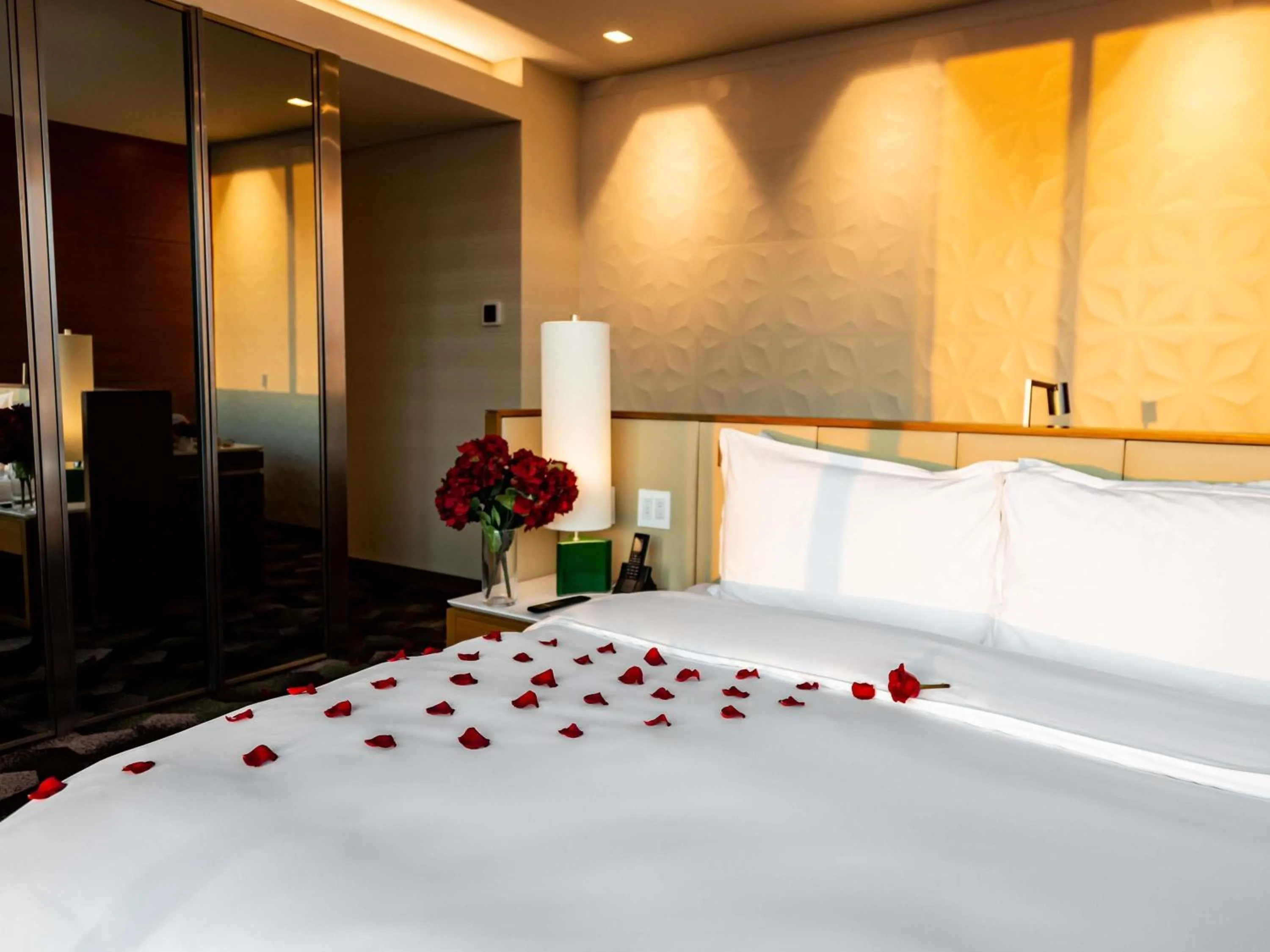 Decorative detail, Bed in Sofitel Mexico City Reforma