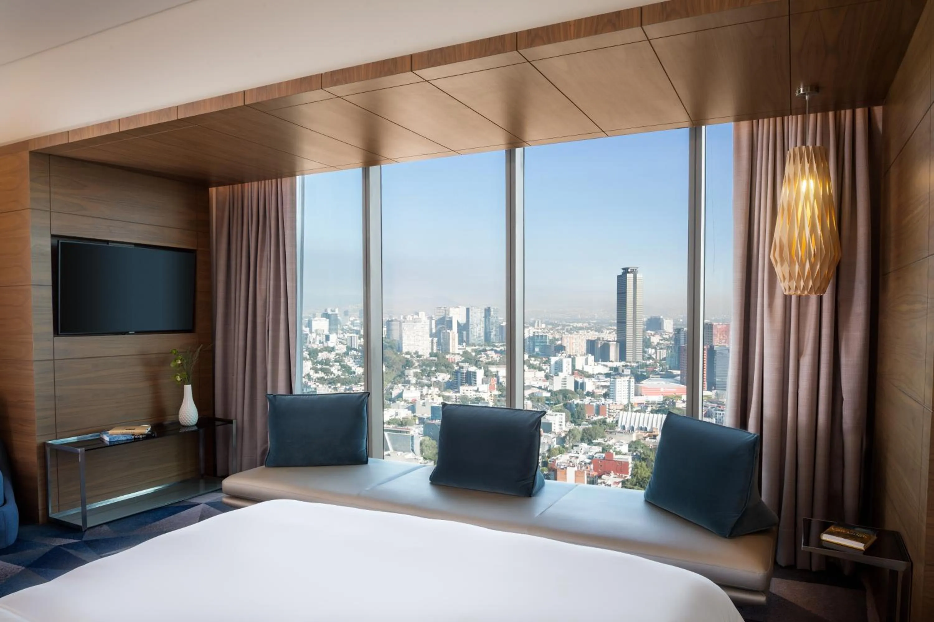 City view, Bed in Sofitel Mexico City Reforma