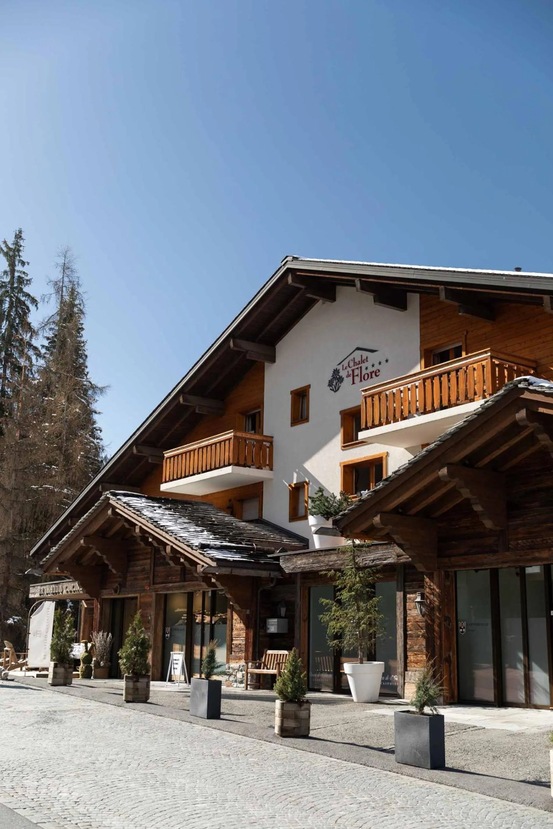 Property building in Le Chalet de Flore