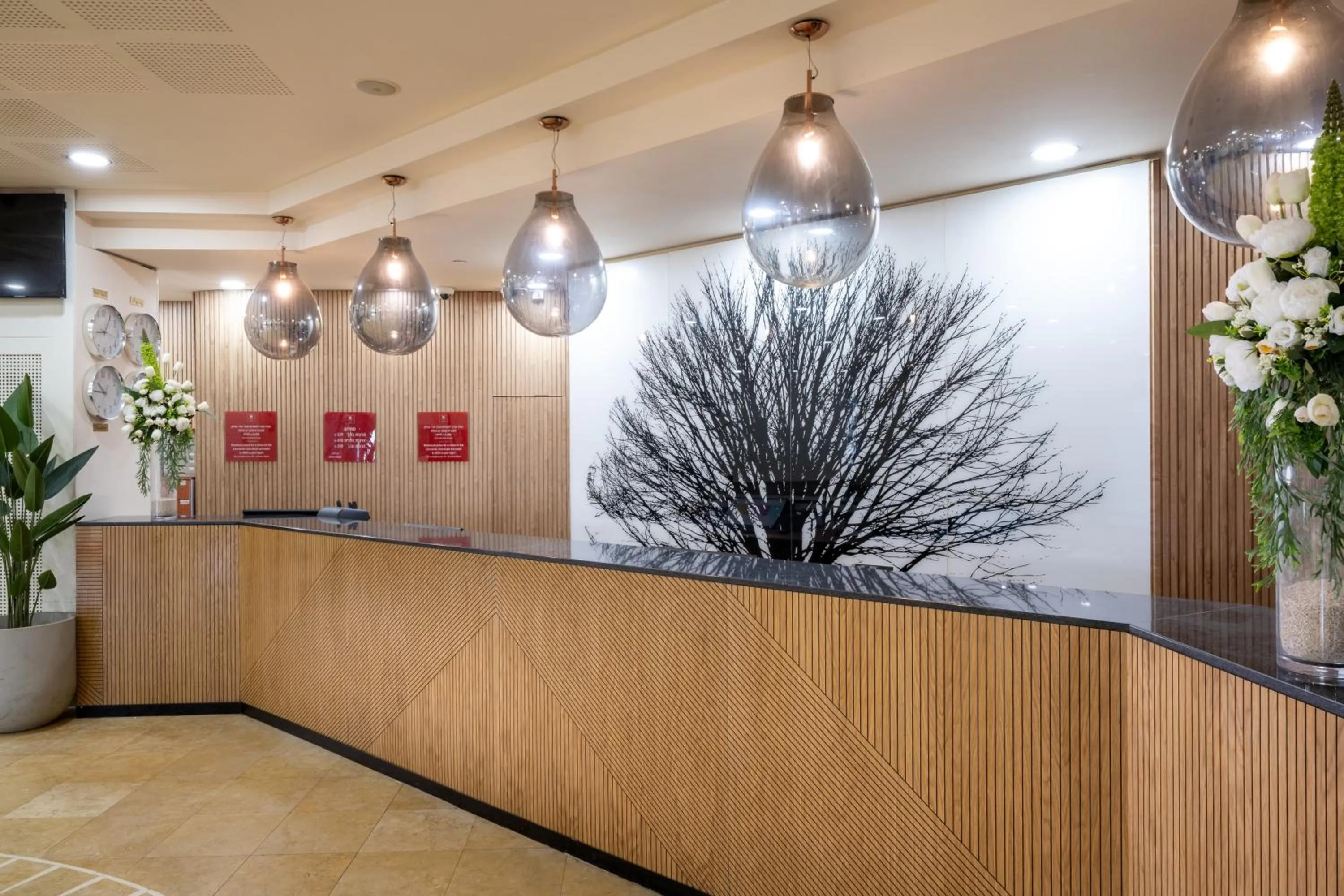 Lobby or reception in Leonardo Club Hotel Dead Sea - All Inclusive