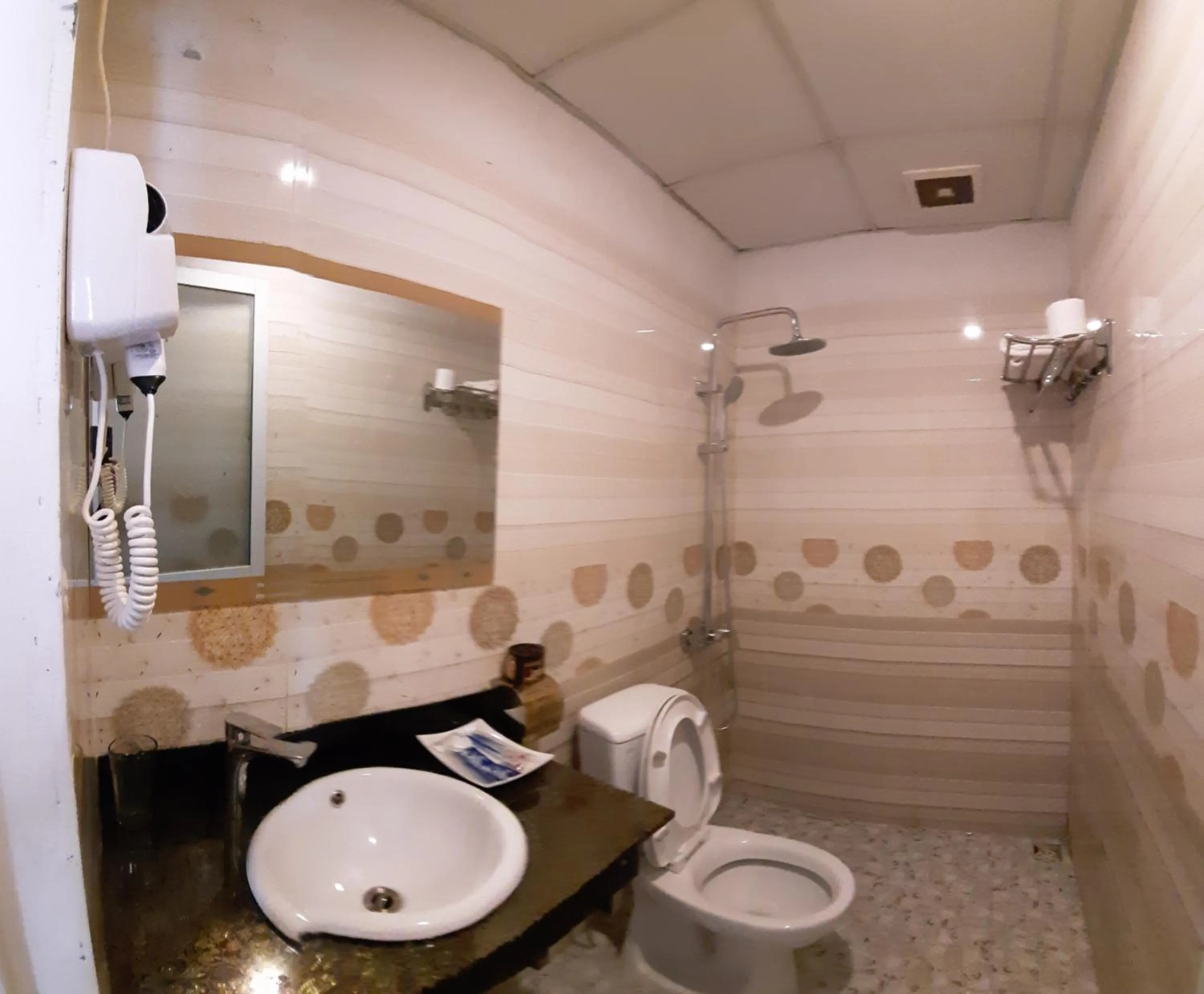 Bathroom in Dang Khoa Garden Inn