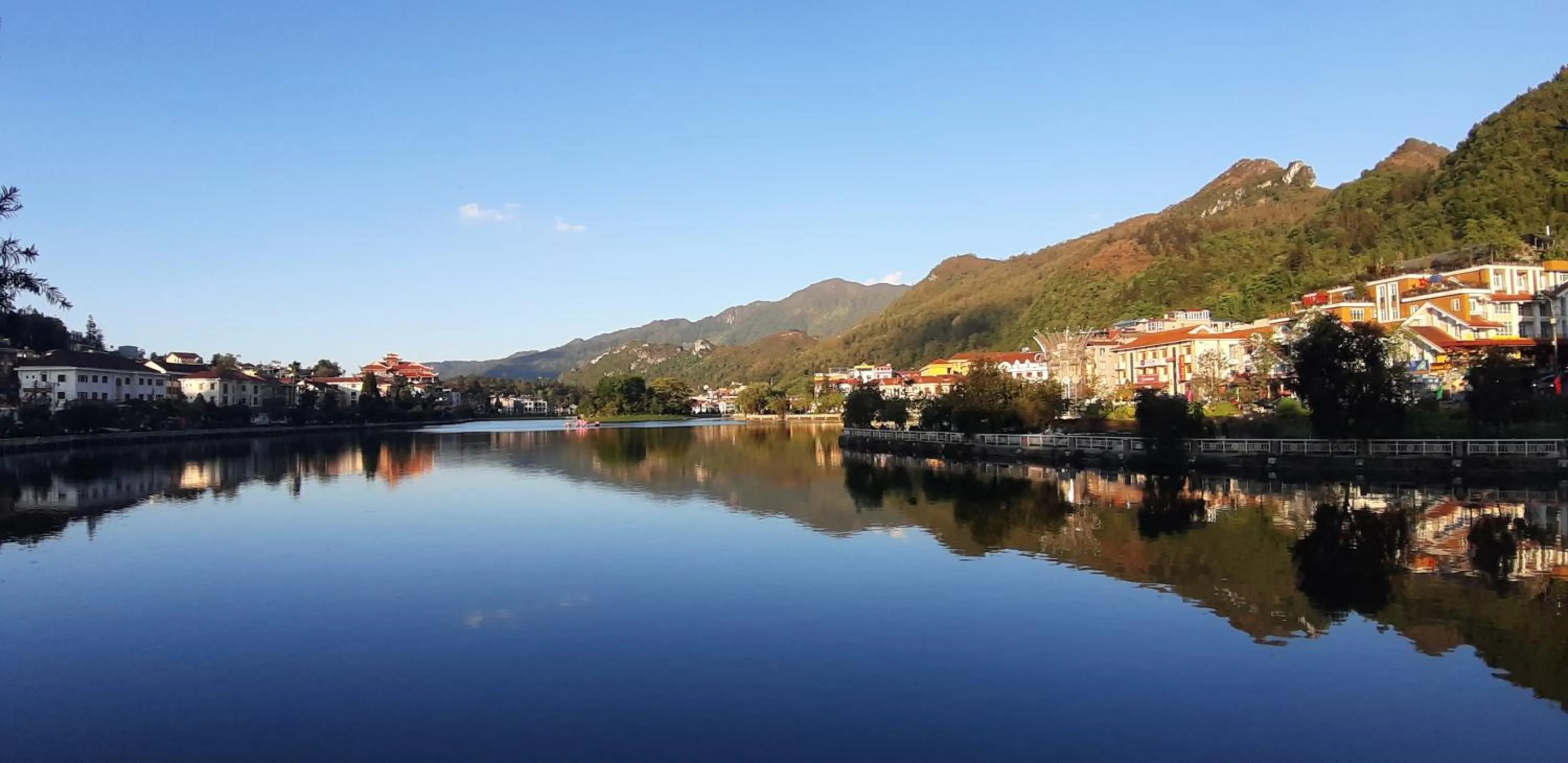 Lake view in Dang Khoa Garden Inn