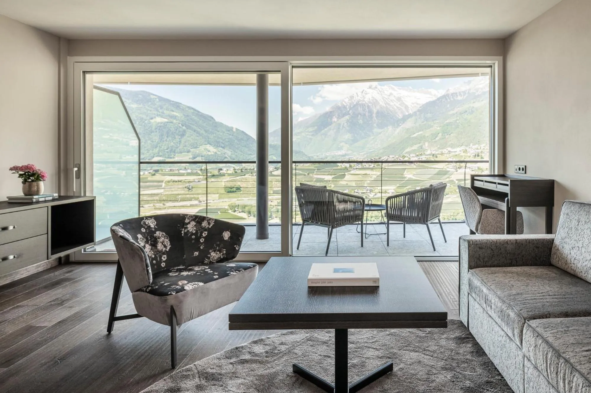 Natural landscape in Prunner Luxury Suites - Adults Only