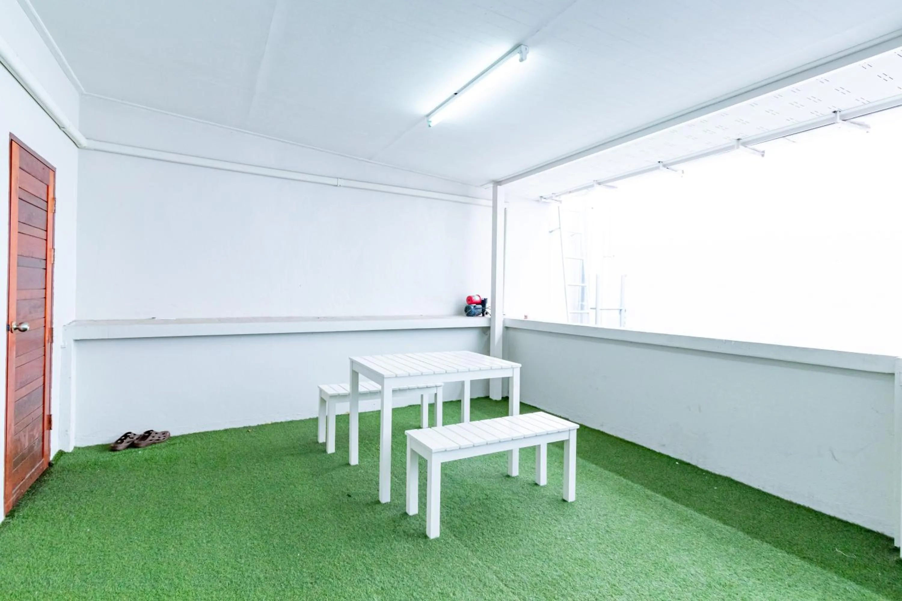 Seating area in Oun Residence