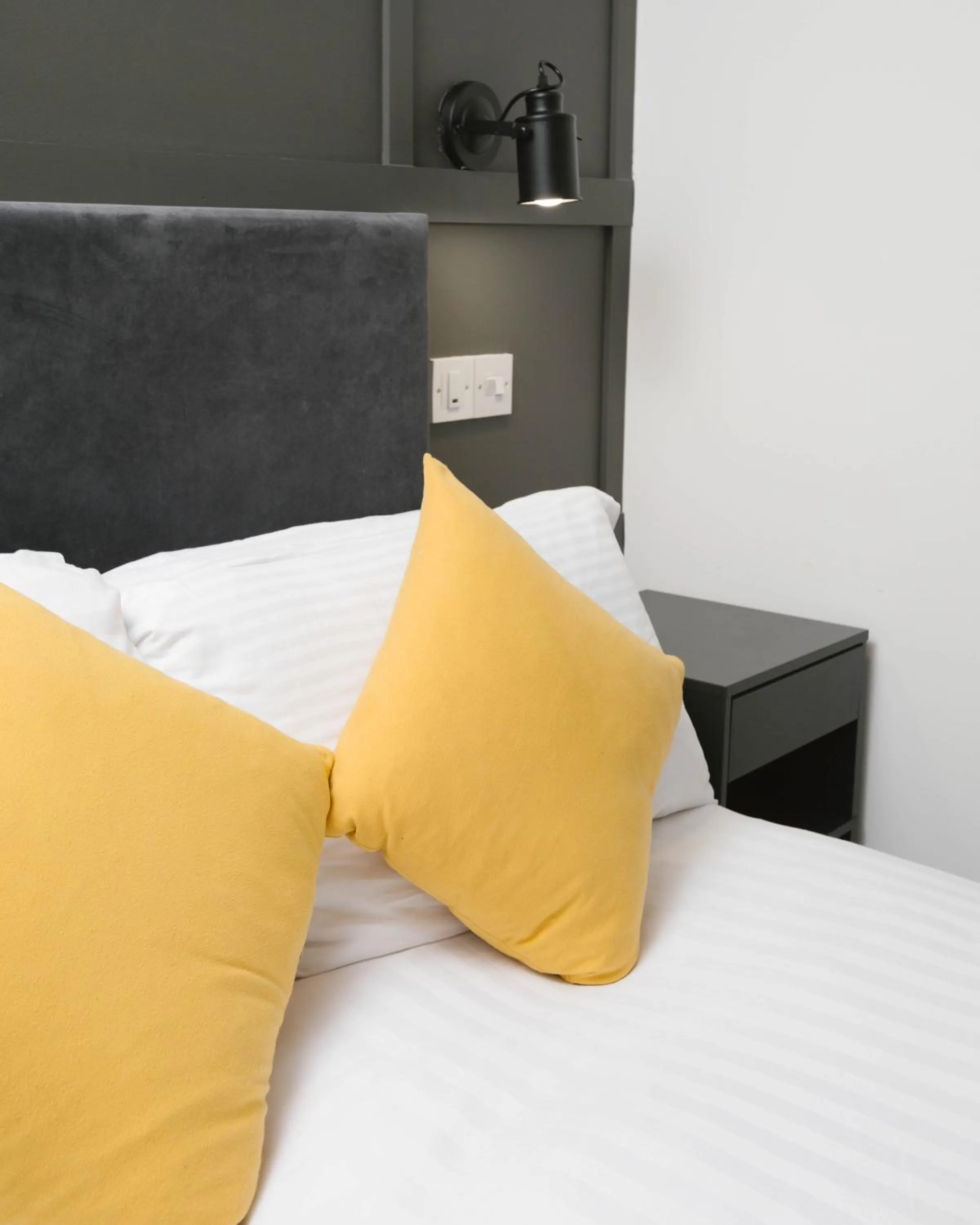 Bed in Siberia Bar & Hotel