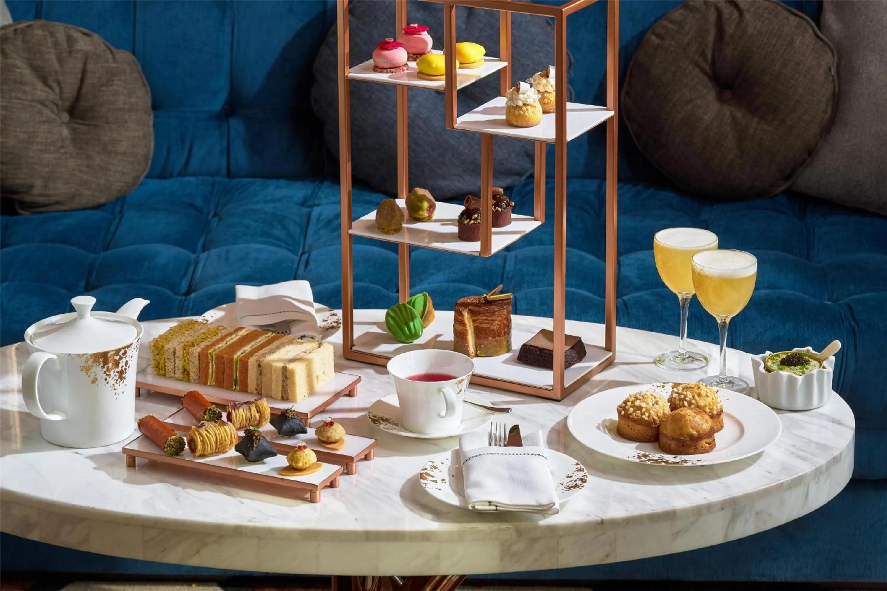 Restaurant/places to eat in Waldorf Astoria Dubai International Financial Centre