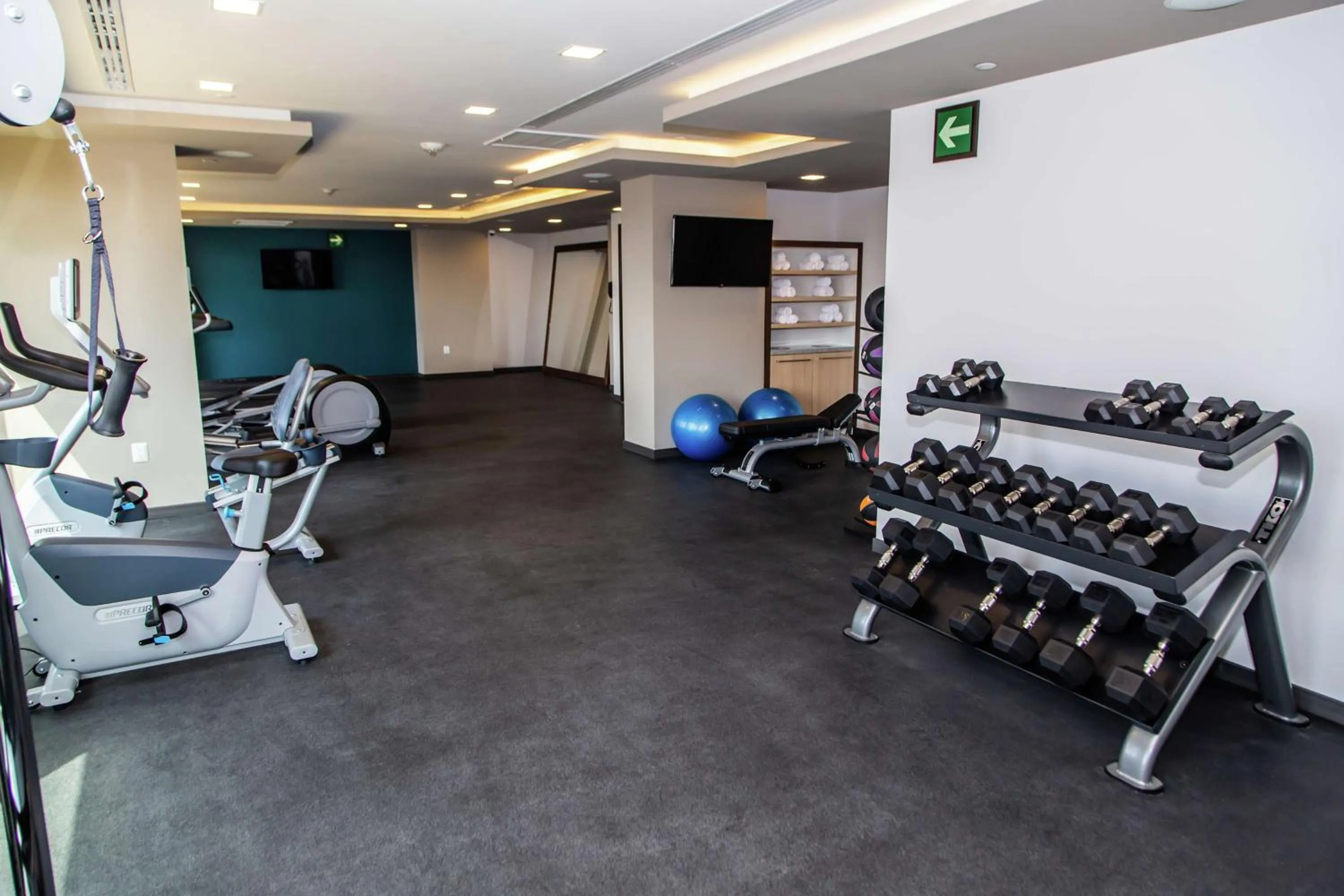 Fitness centre/facilities in Hampton Inn & Suites By Hilton Puebla