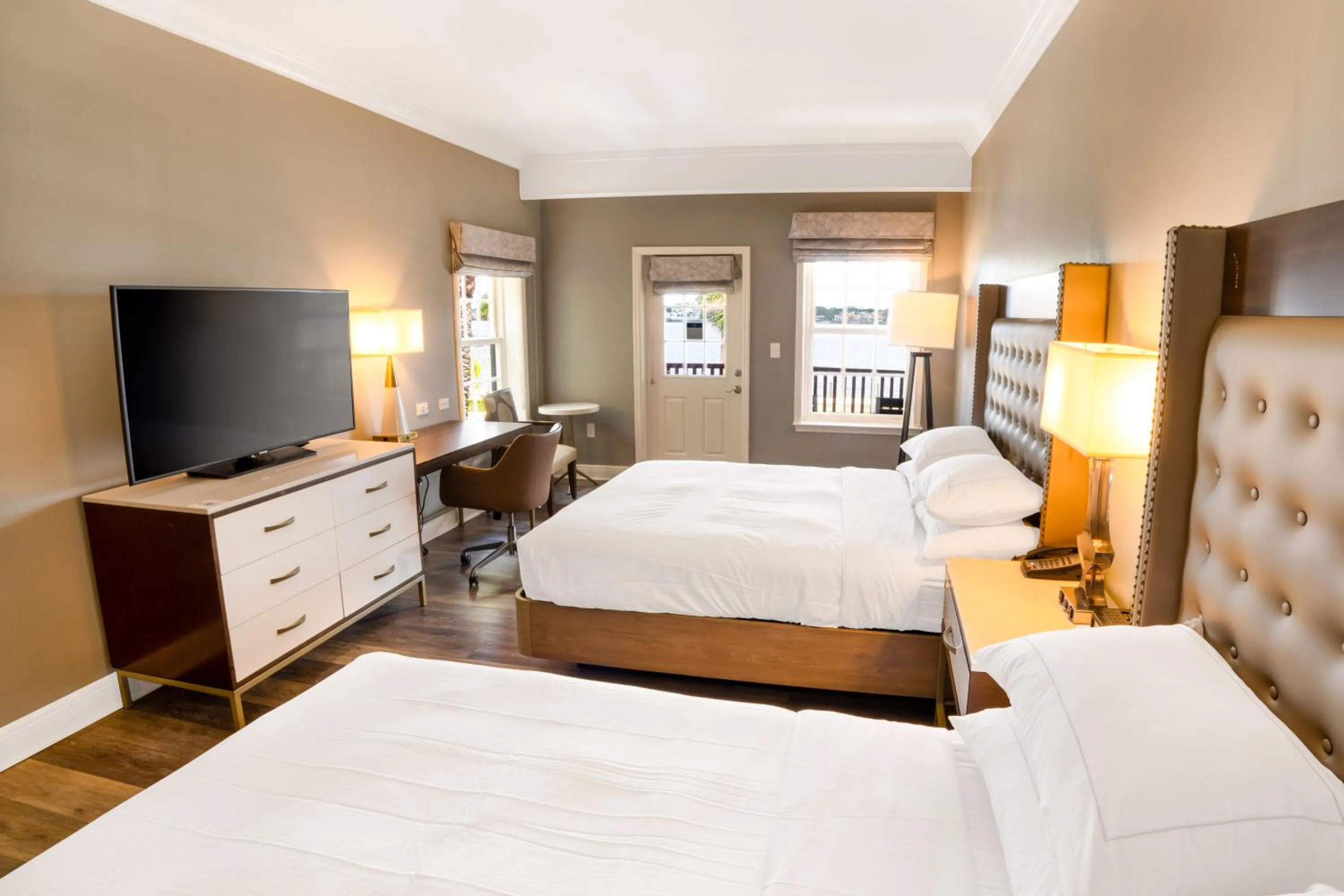 Bed in Hilton Saint Augustine Historic Bayfront