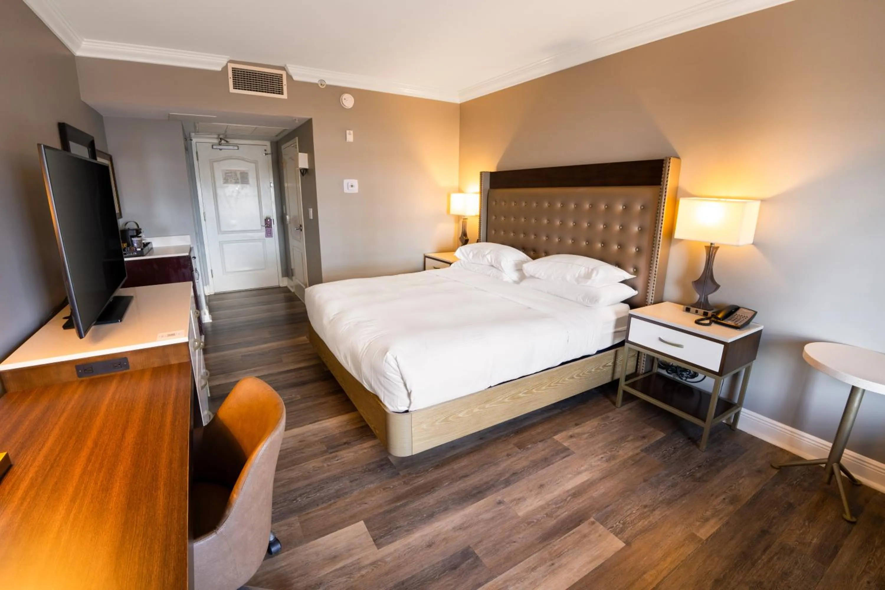 Bed in Hilton Saint Augustine Historic Bayfront