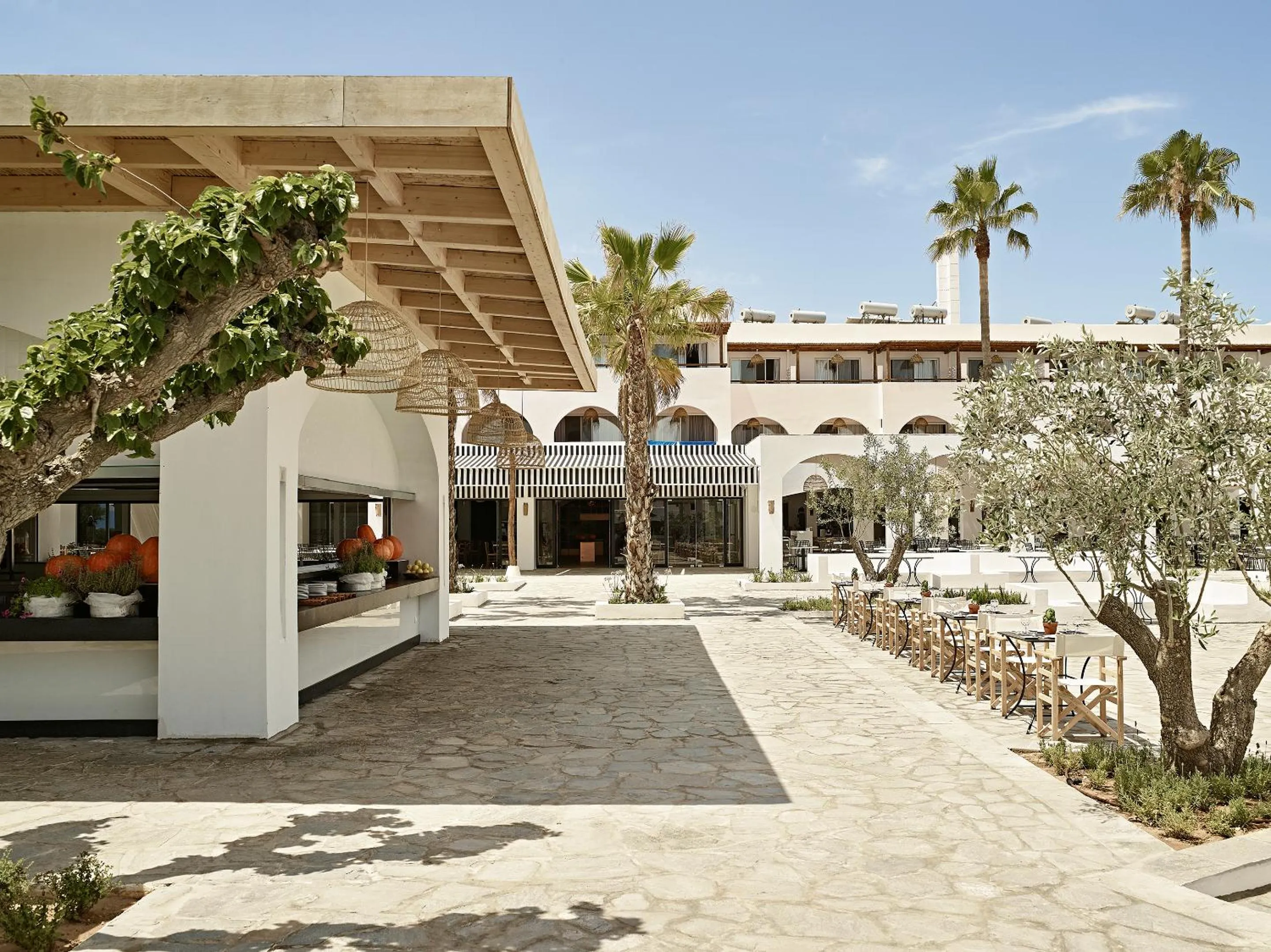 Restaurant/places to eat in Grecotel Casa Marron