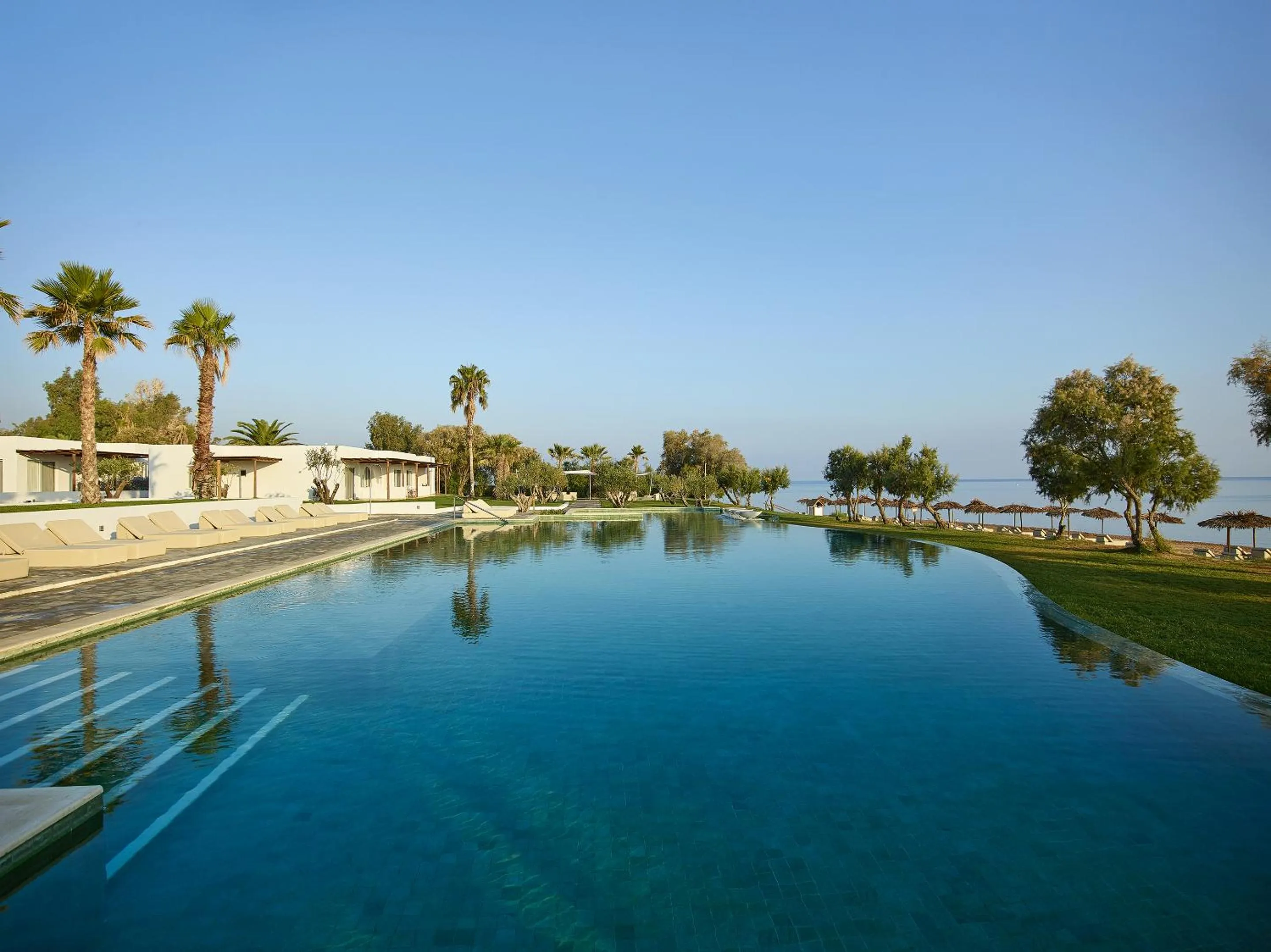 Swimming pool in Grecotel Casa Marron