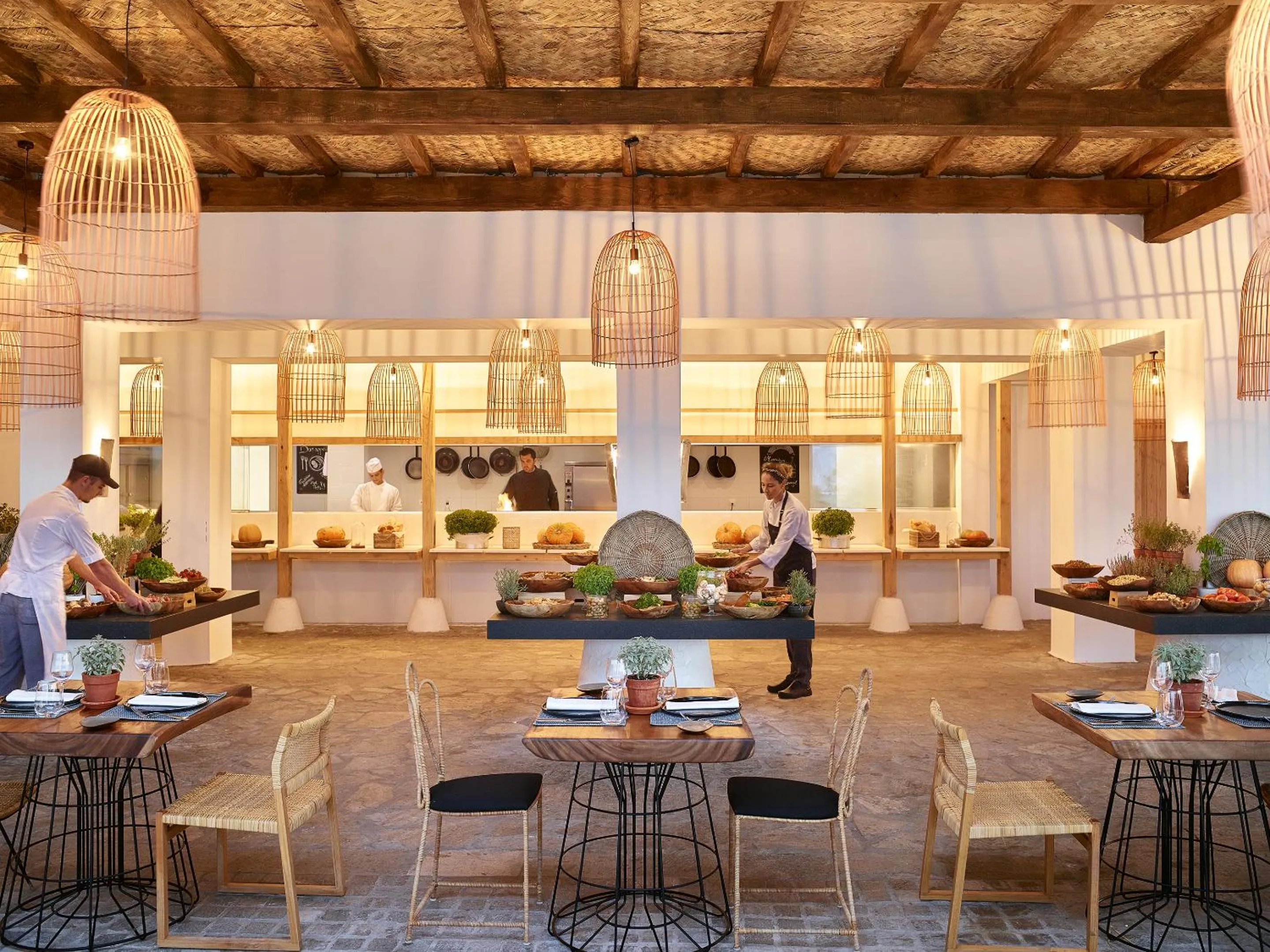Restaurant/places to eat in Grecotel Casa Marron
