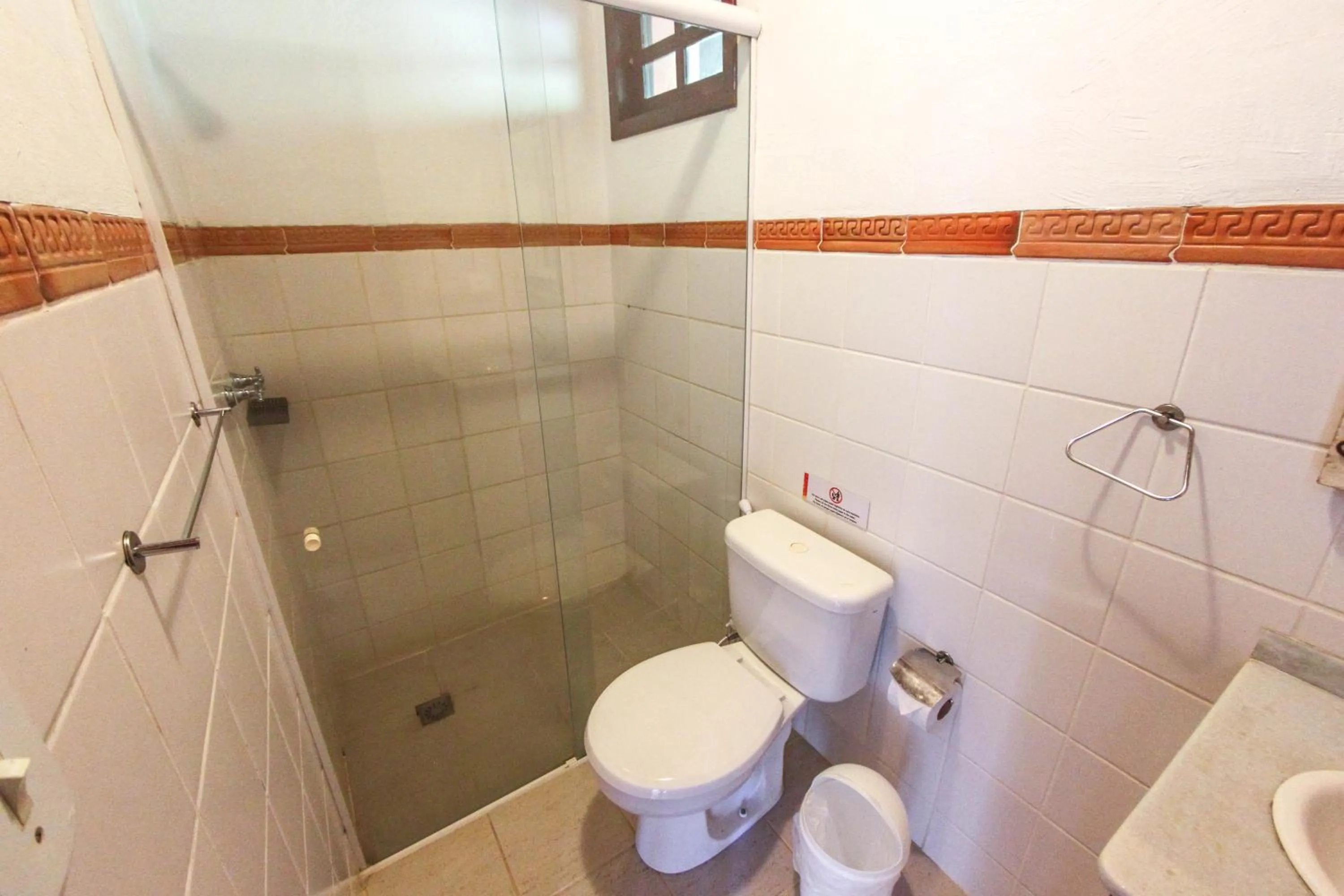 Shower in Pousada Casa Cactus Praia da Tartaruga Búzios