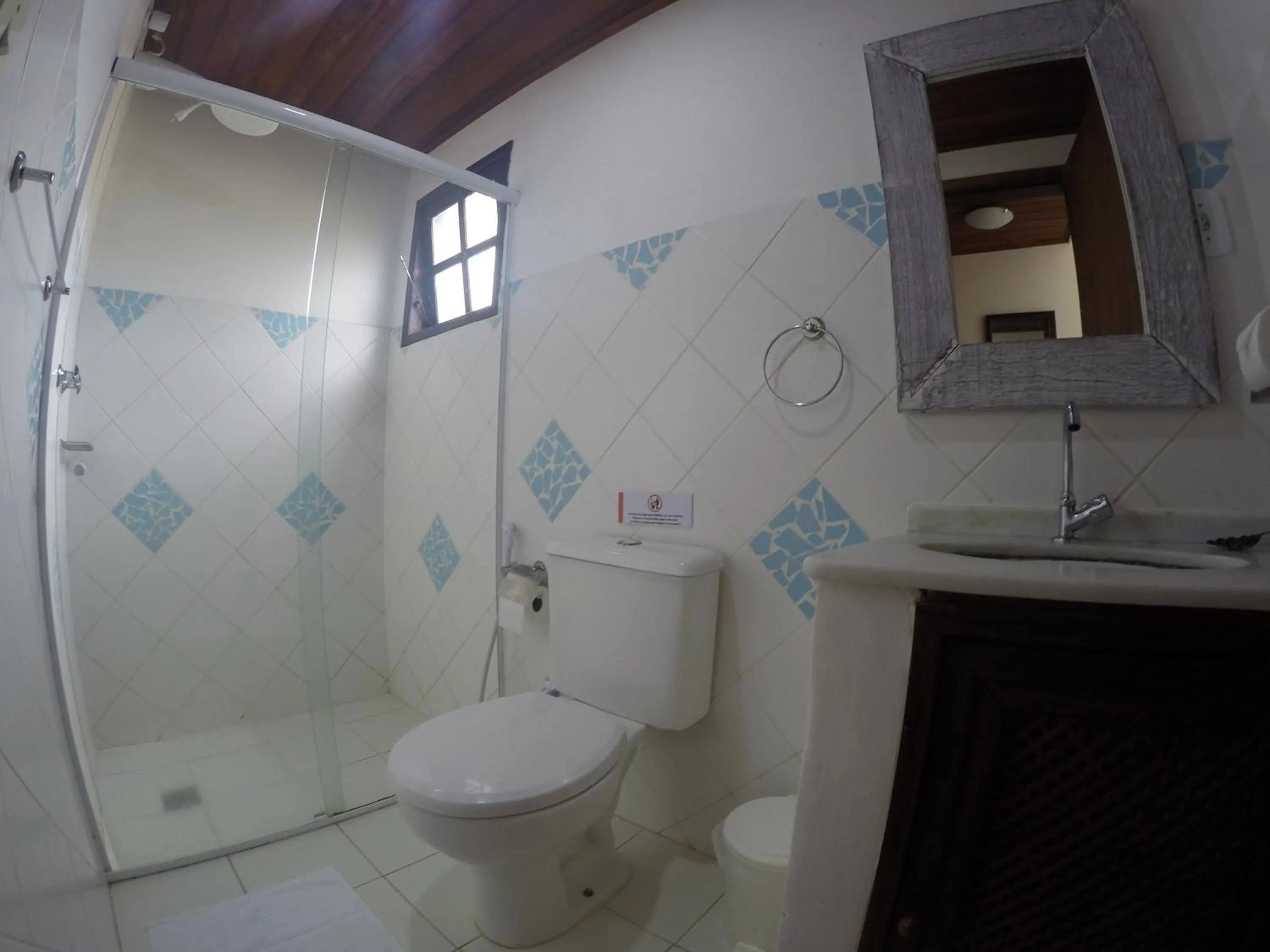 Shower in Pousada Casa Cactus Praia da Tartaruga Búzios