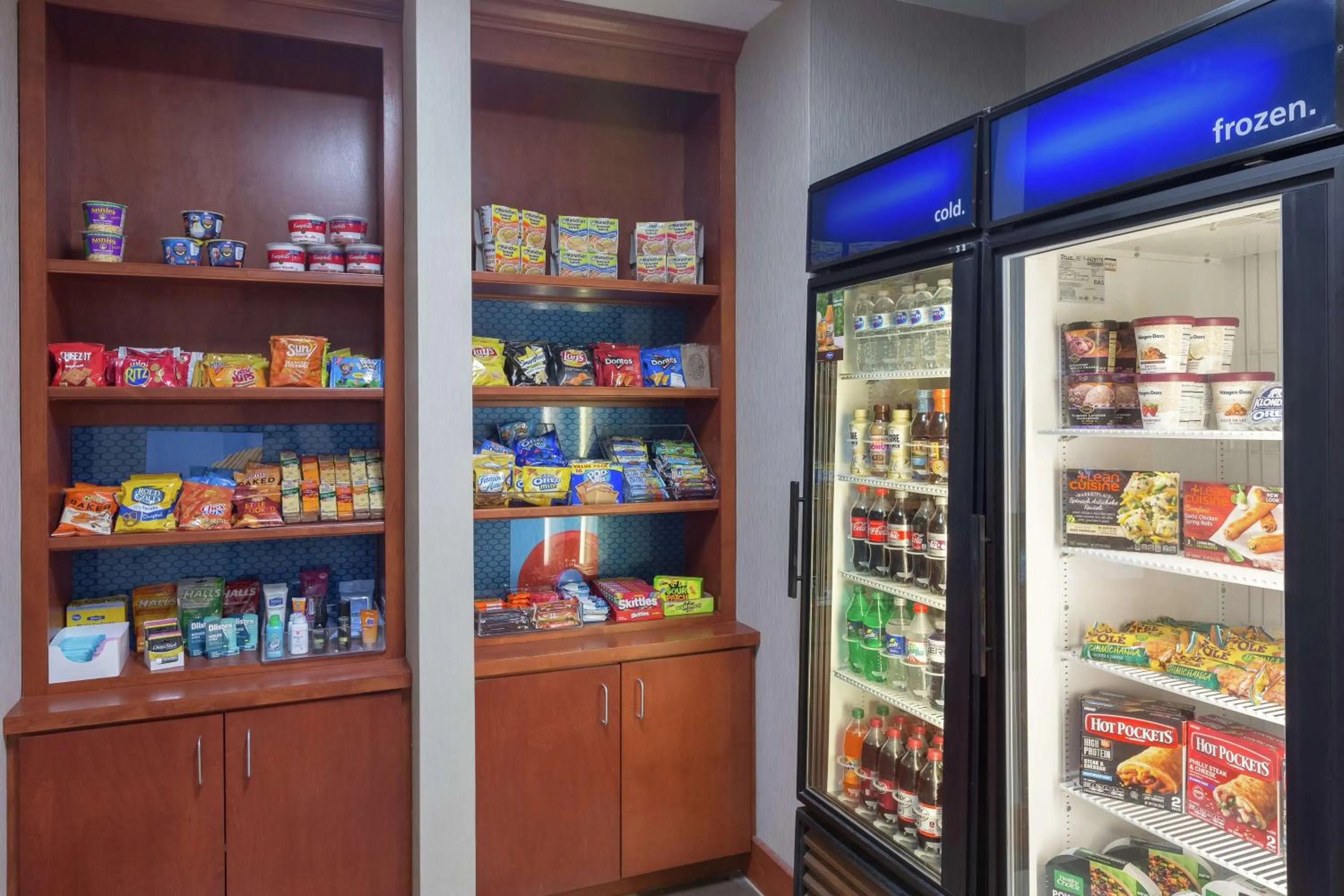 Restaurant/places to eat in Hampton Inn & Suites Knoxville-Downtown