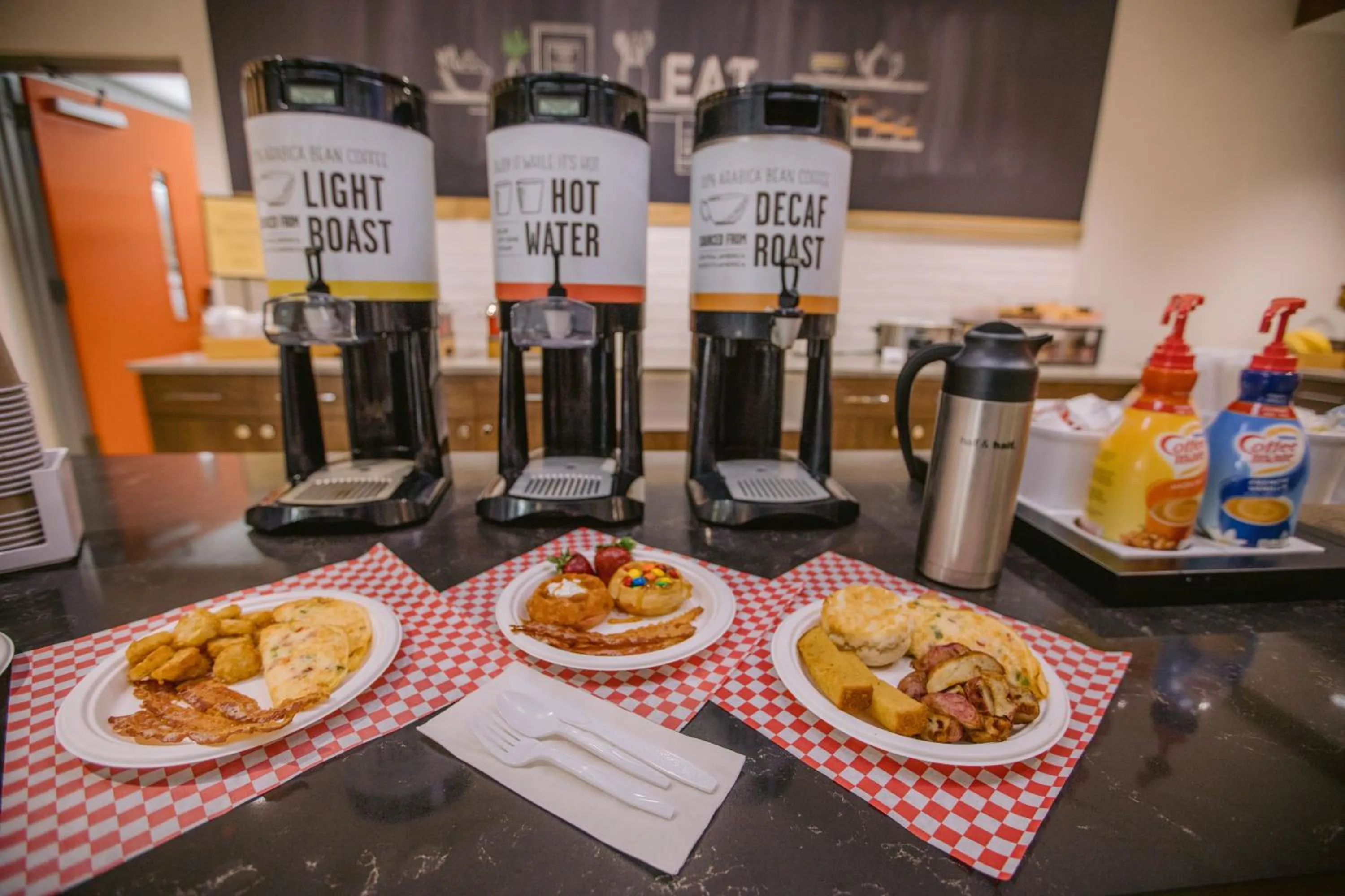 Breakfast in Hampton Inn Knoxville-West At Cedar Bluff