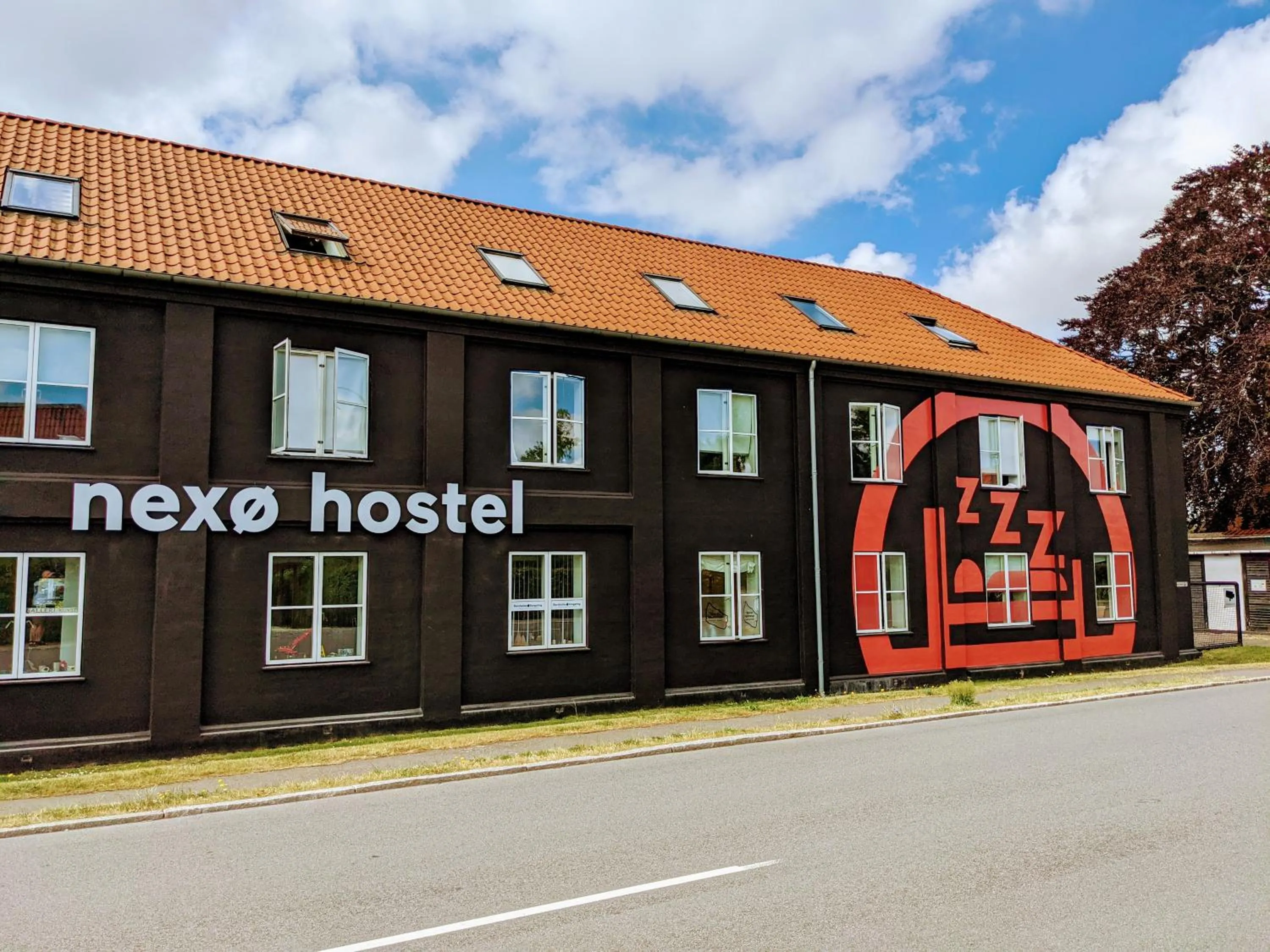 Property building in Nexø Modern Hostel. Private Rooms