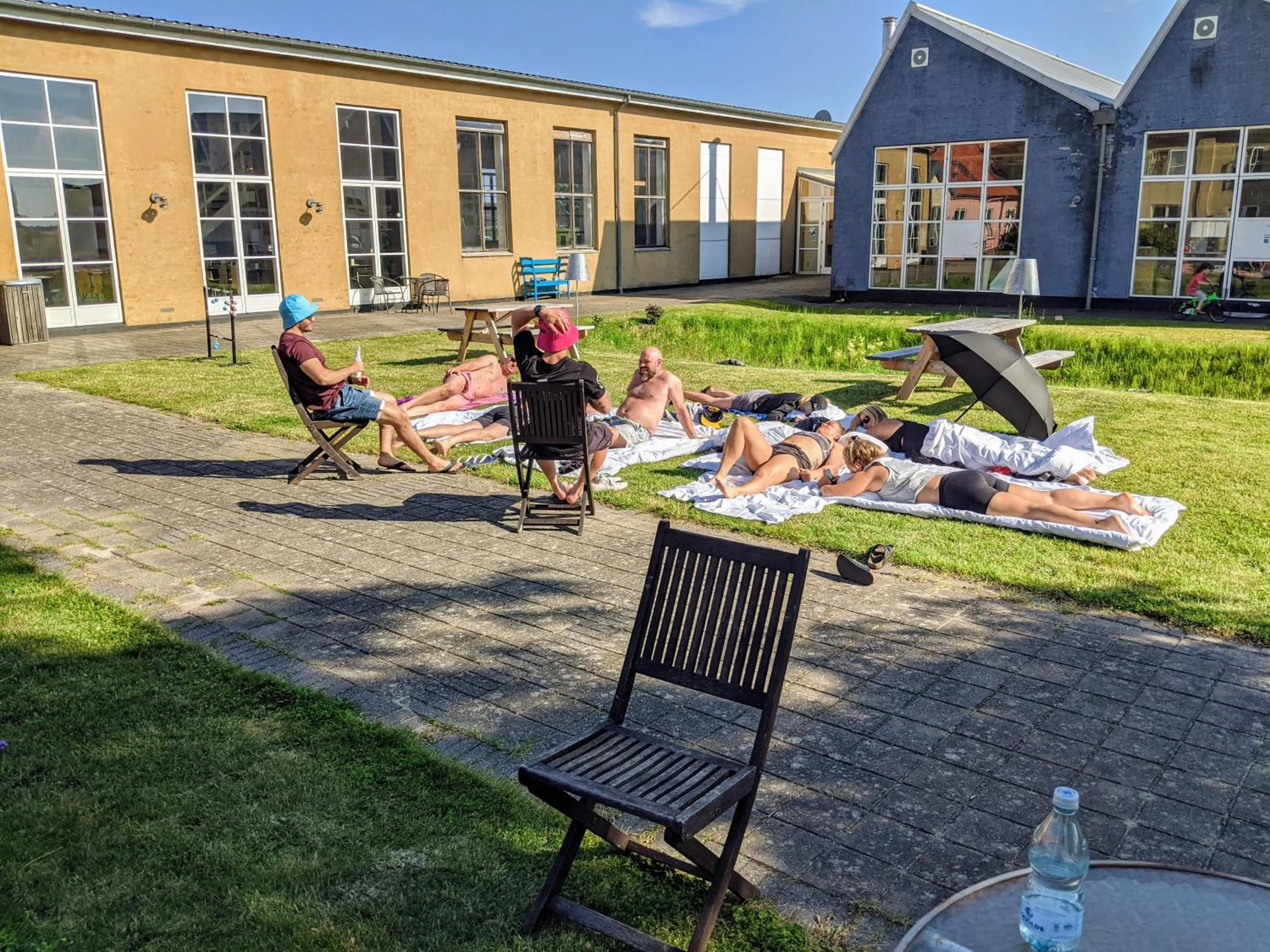 Garden in Nexø Modern Hostel. Private Rooms