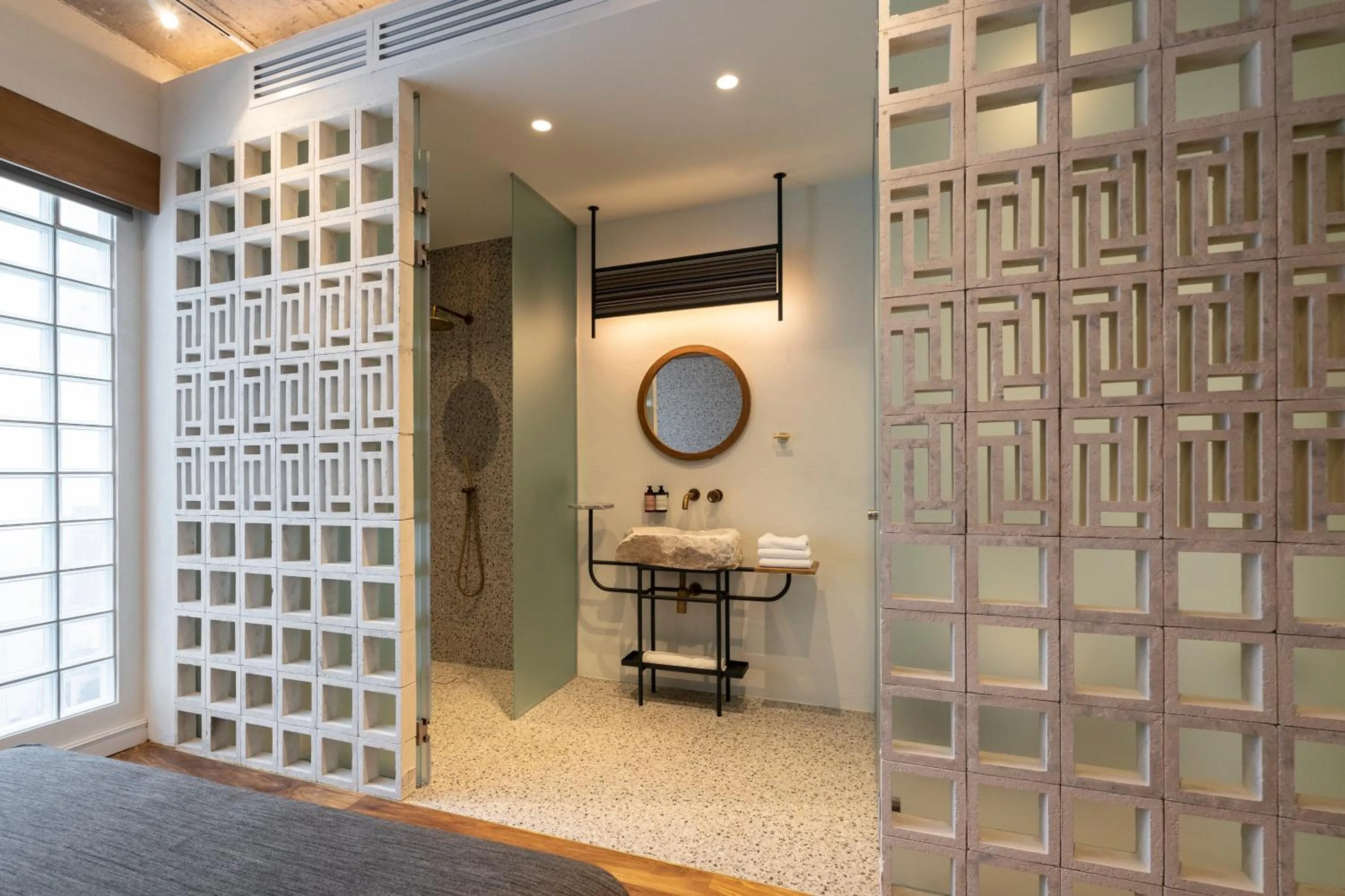 Toilet in Ergon House Athens