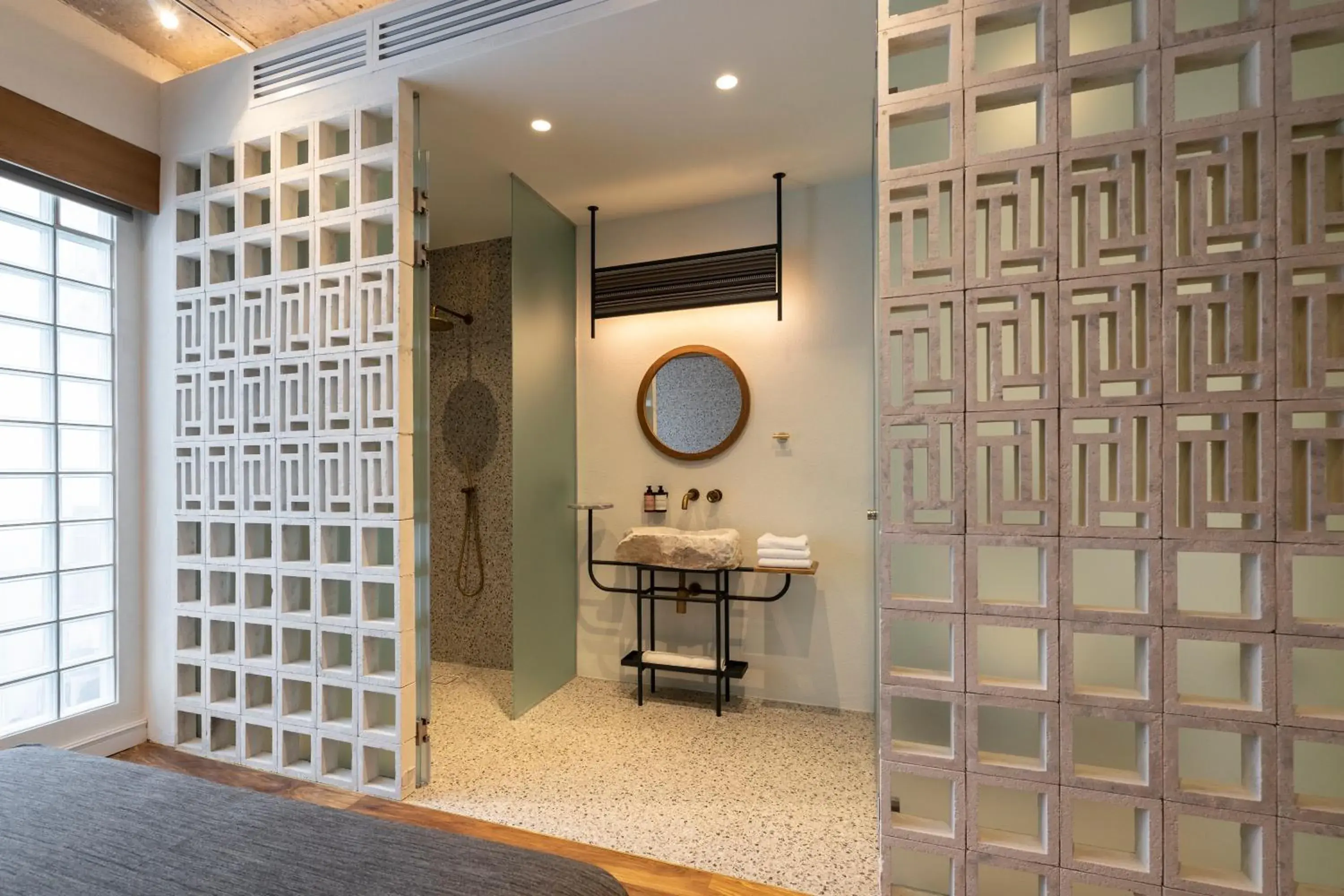 Large Room - single occupancy in Ergon House Athens Large Room - single occupancy in Ergon House Athens