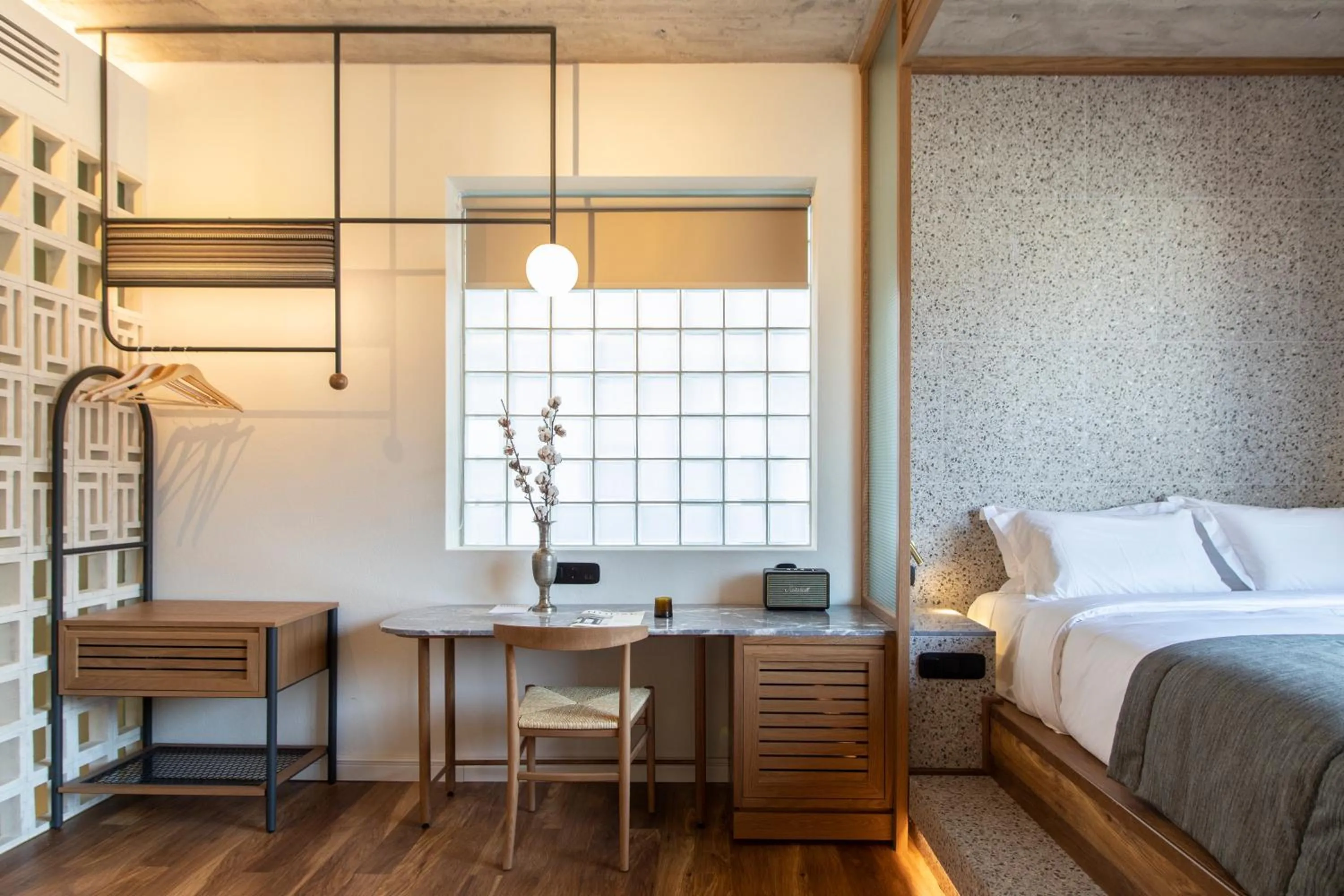 Photo of the whole room, Bed in Ergon House Athens