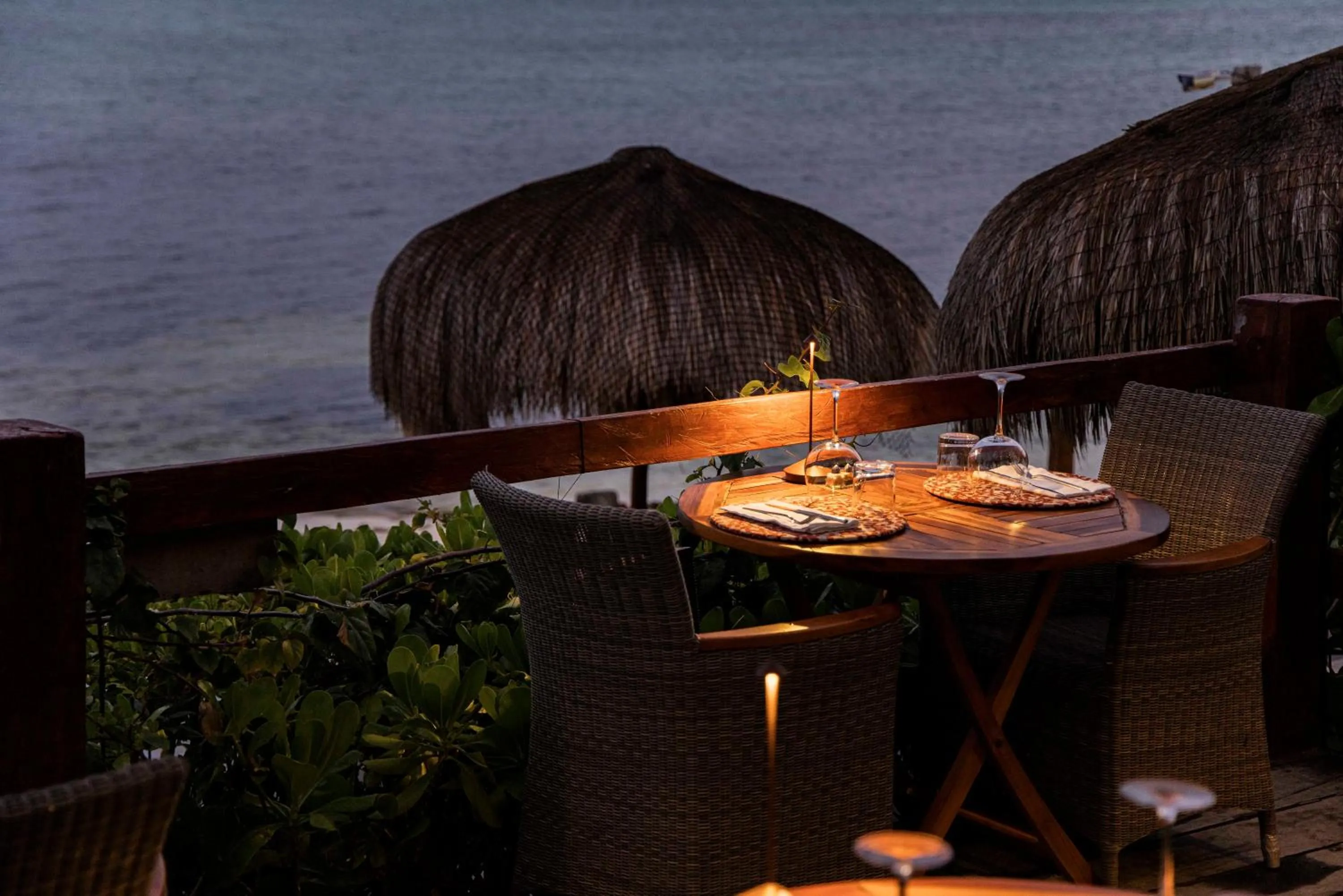 Restaurant/places to eat in Jashita Hotel