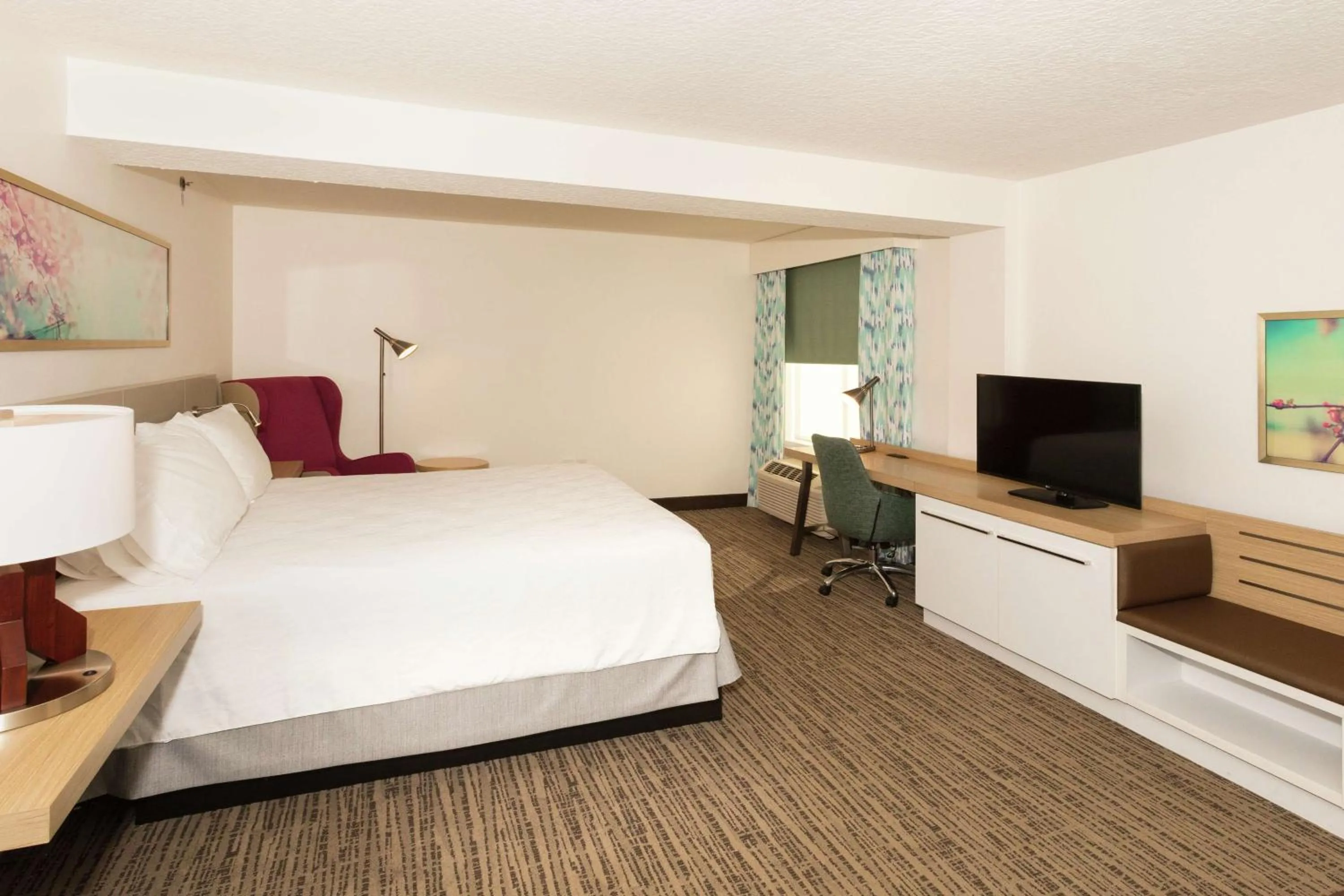 Bedroom, Bed in Hilton Garden Inn Saint Augustine Beach