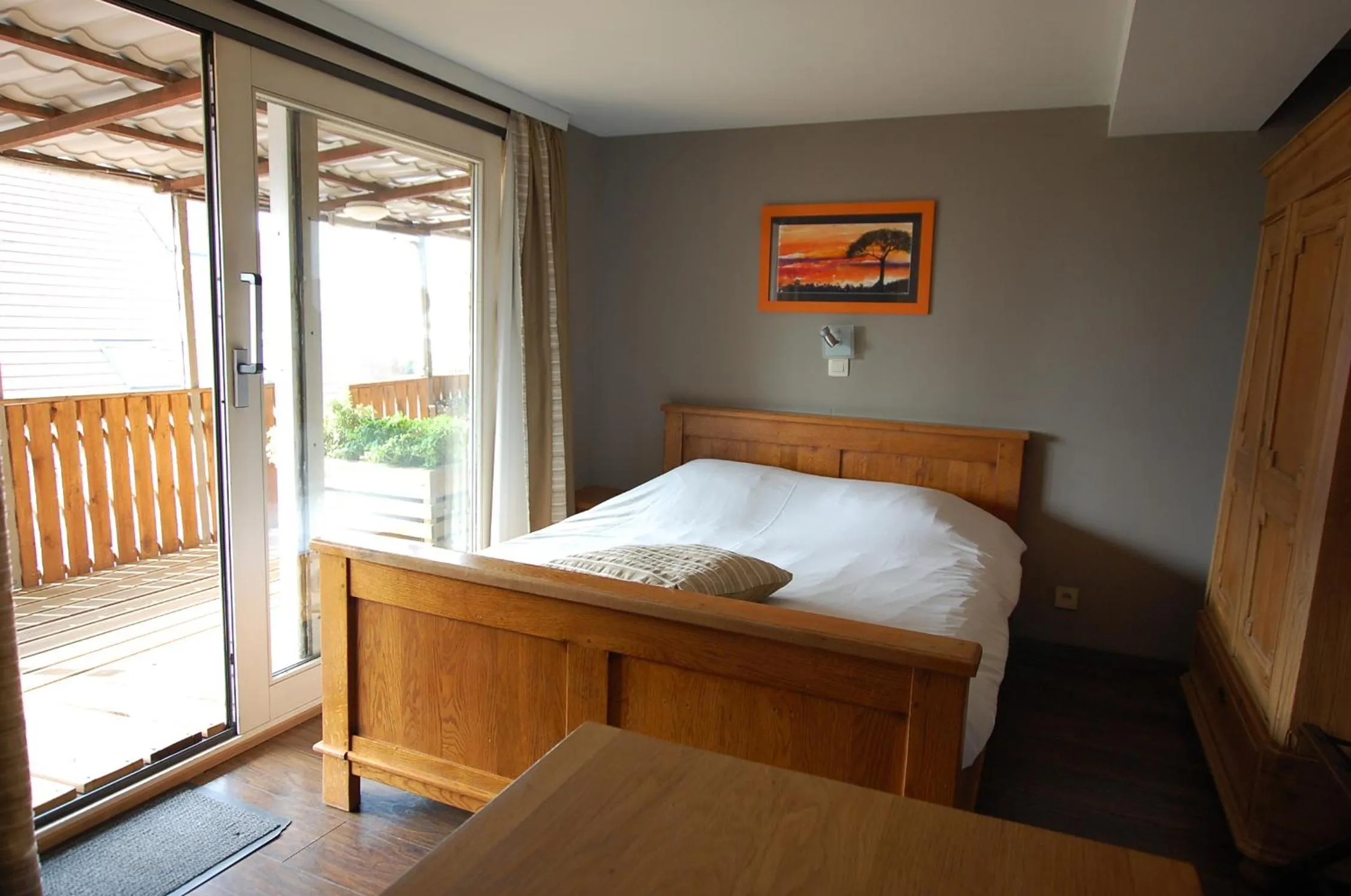 Photo of the whole room, Bed in Hotel Piano 2 - Mont-St-Guibert - Louvain-la-Neuve