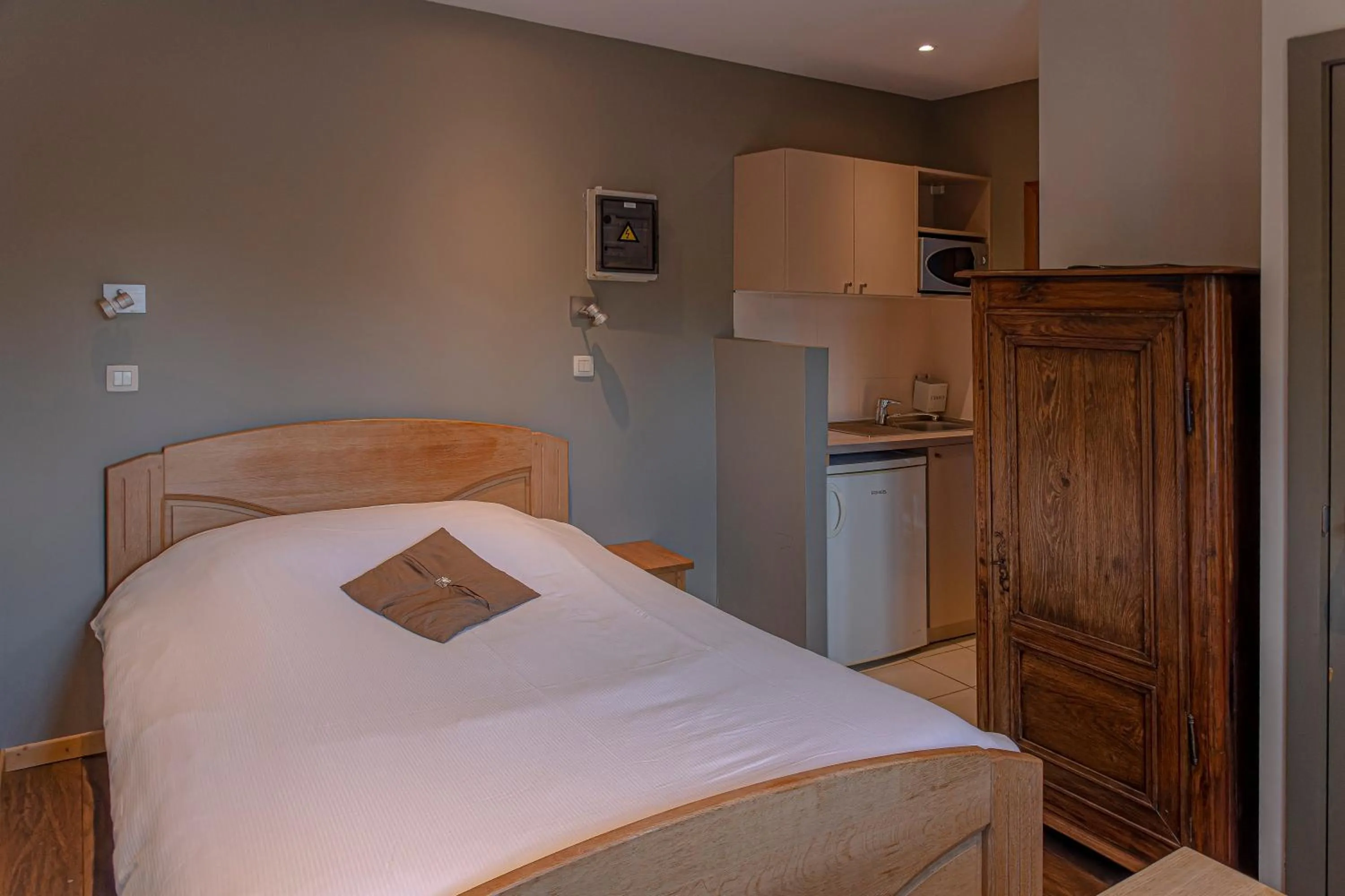 Property building, Bed in Hotel Piano 2 - Mont-St-Guibert - Louvain-la-Neuve