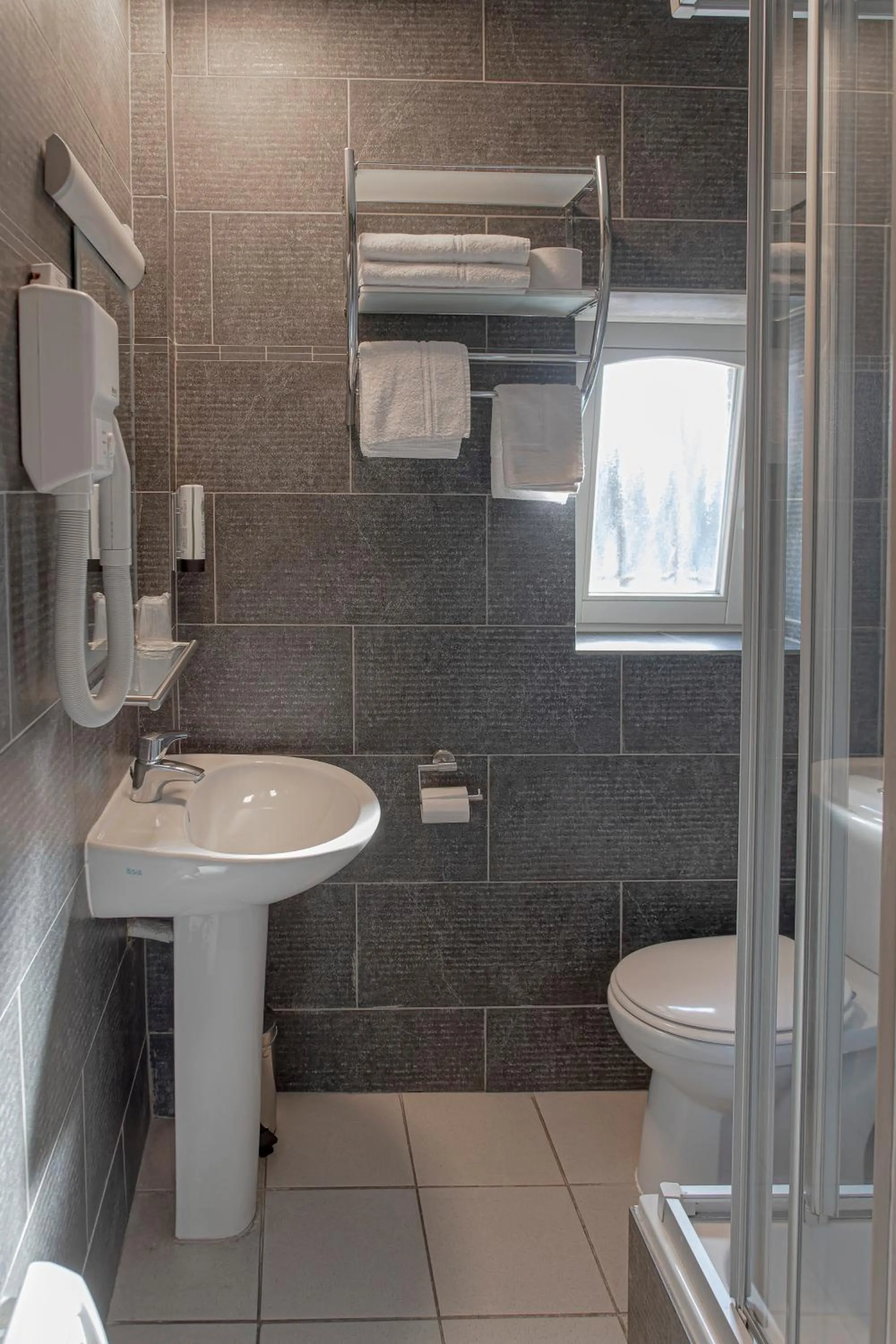 Bathroom in Hotel Piano 2 - Mont-St-Guibert - Louvain-la-Neuve