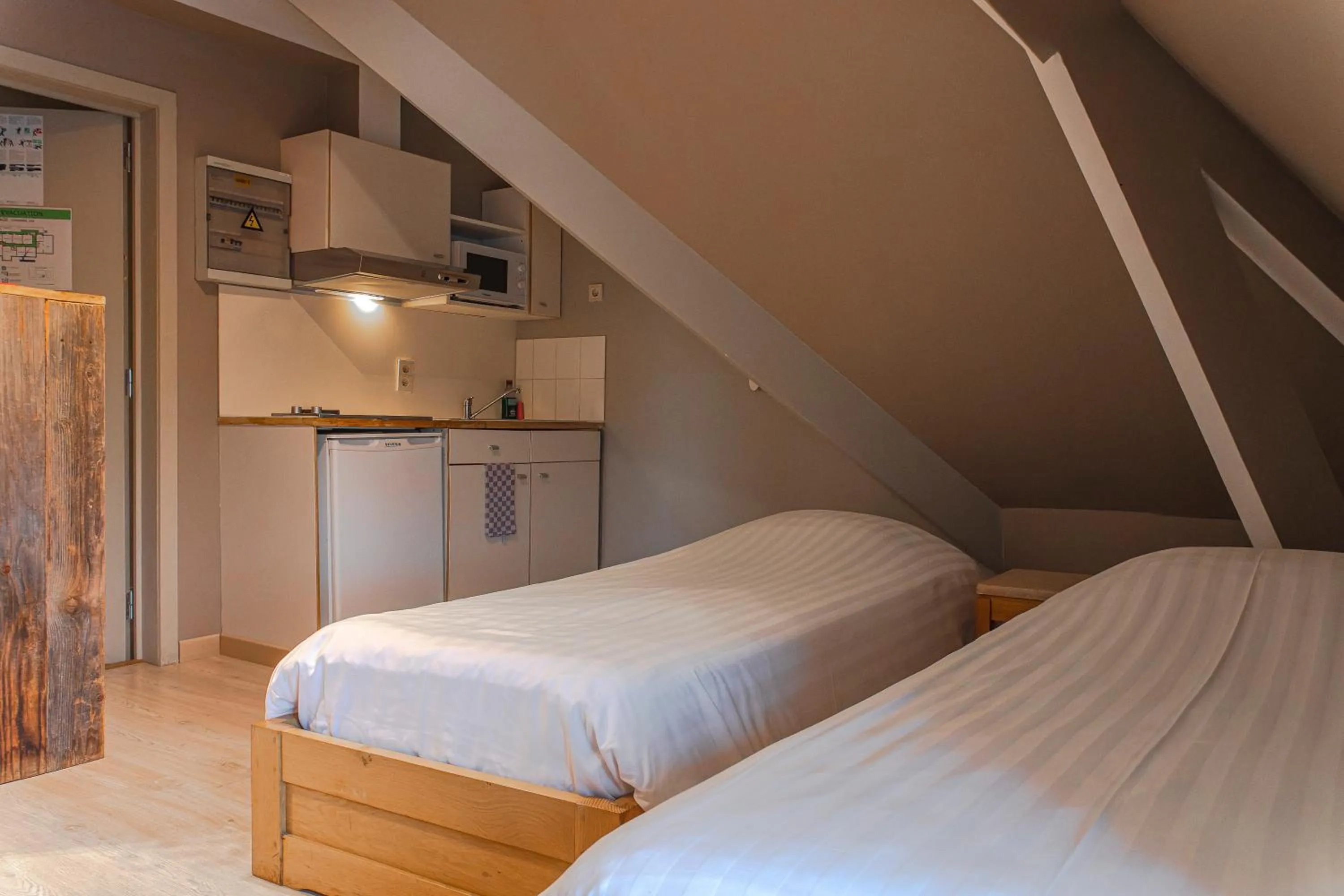 Property building, Bed in Hotel Piano 2 - Mont-St-Guibert - Louvain-la-Neuve