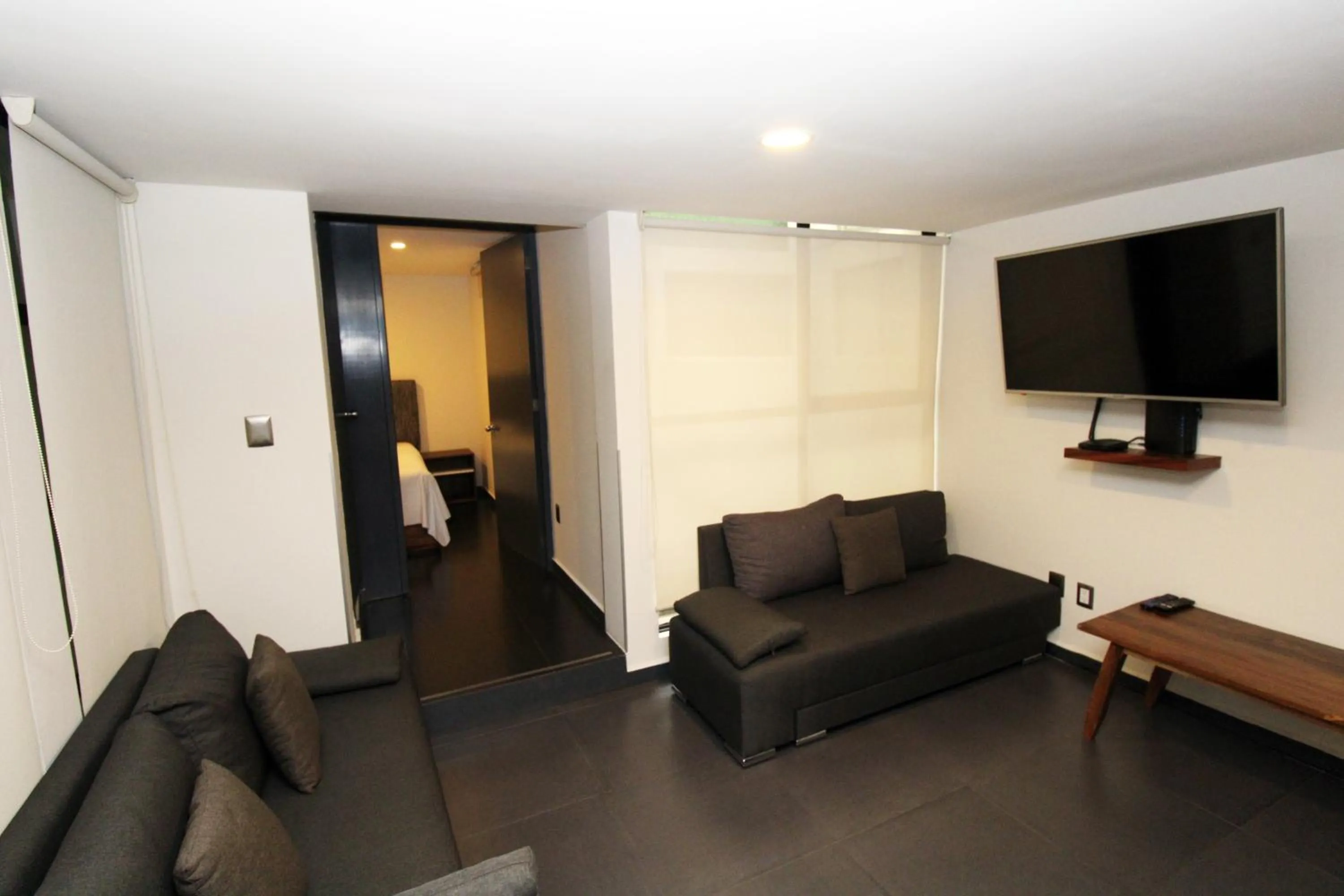 Communal lounge/ TV room in Rochester 10