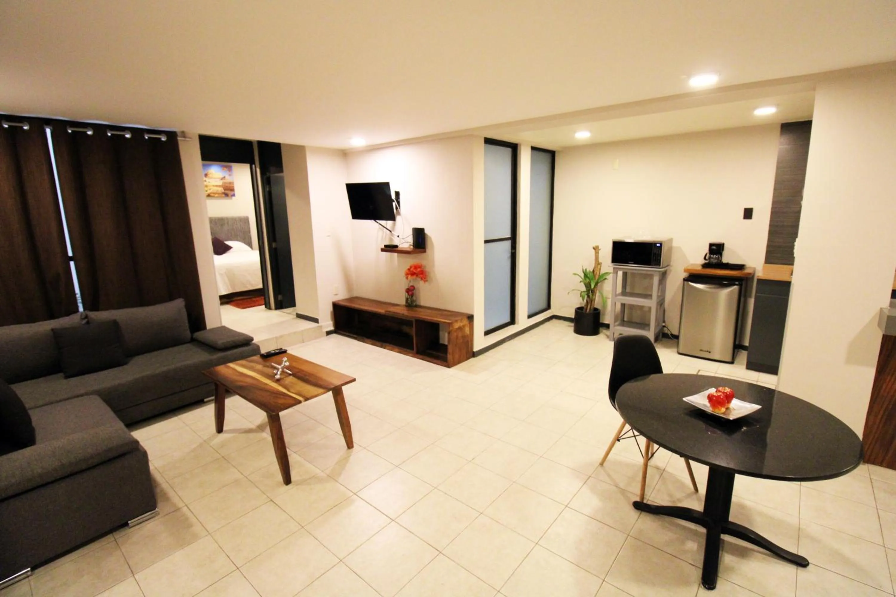 Communal lounge/ TV room in Rochester 10