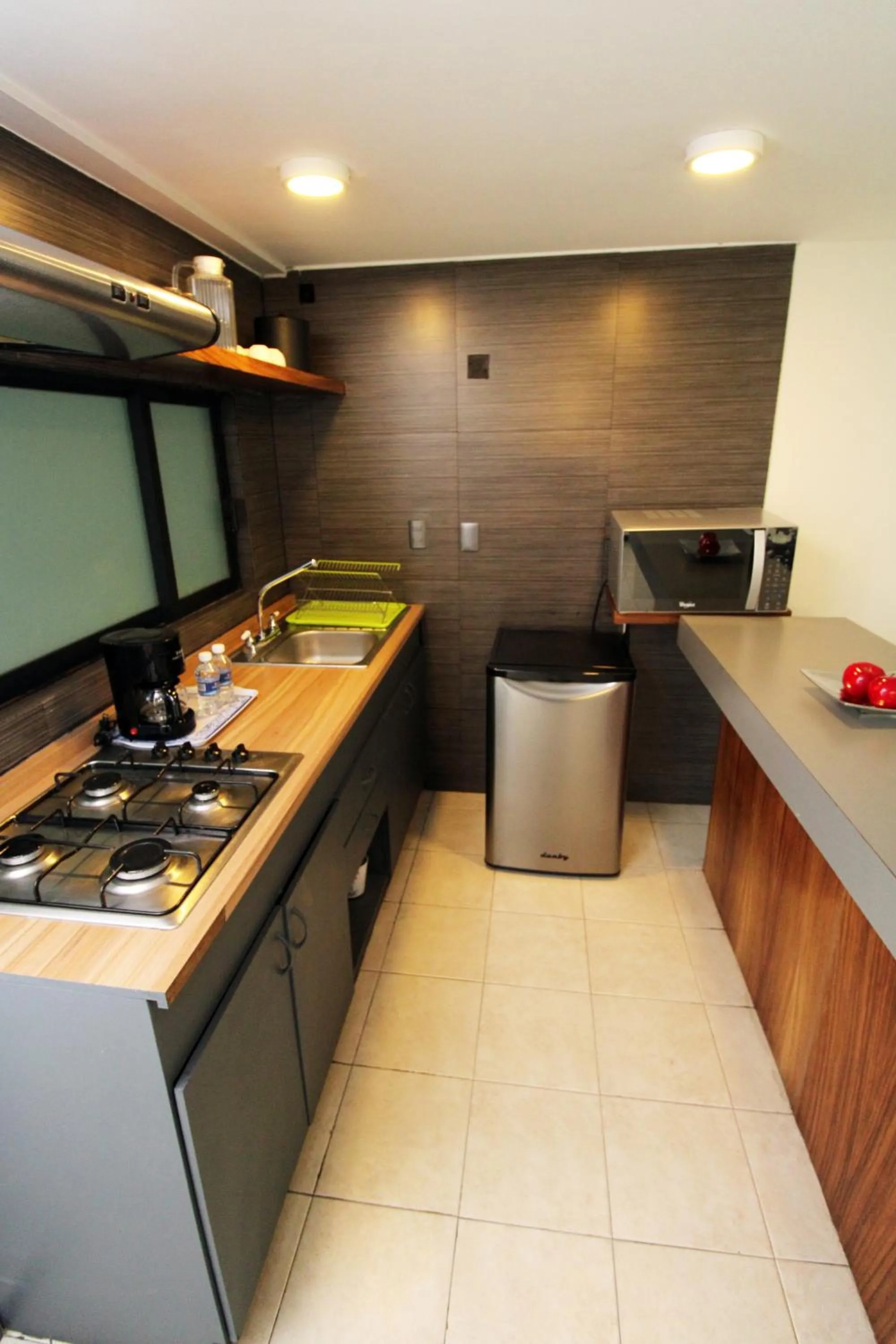 Kitchen or kitchenette in Rochester 10