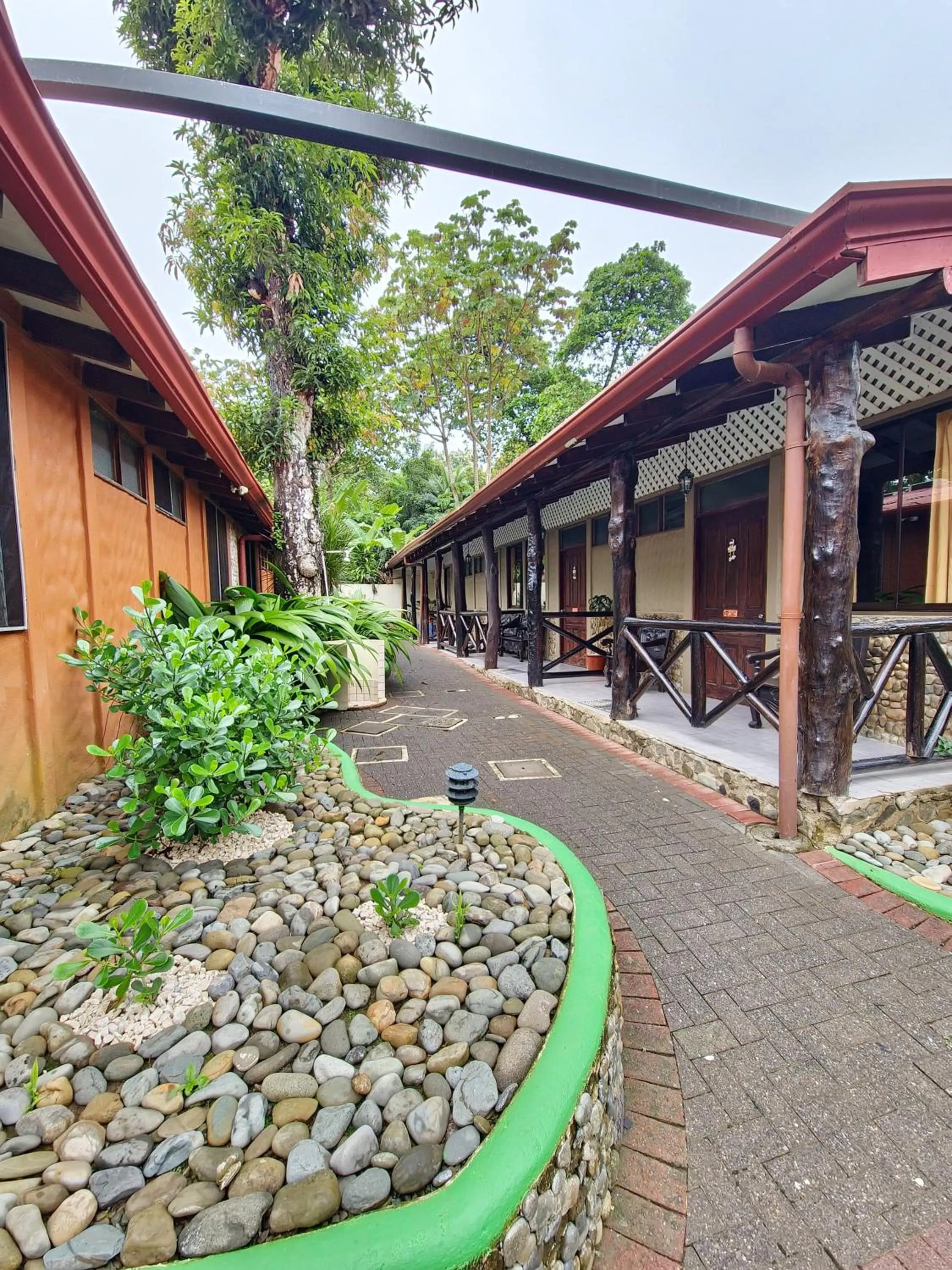 Property building in Diuwak