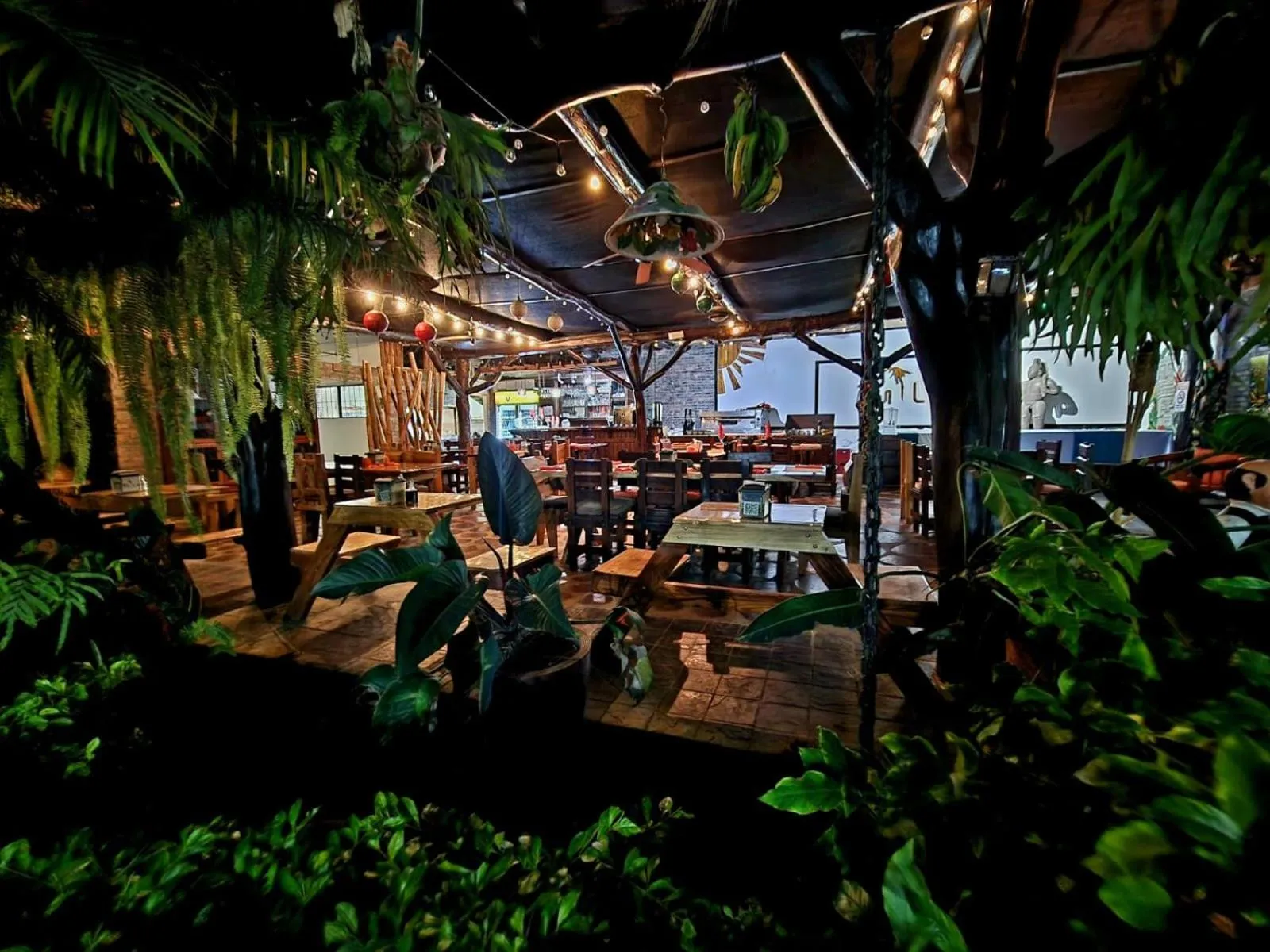 Restaurant/places to eat in Diuwak