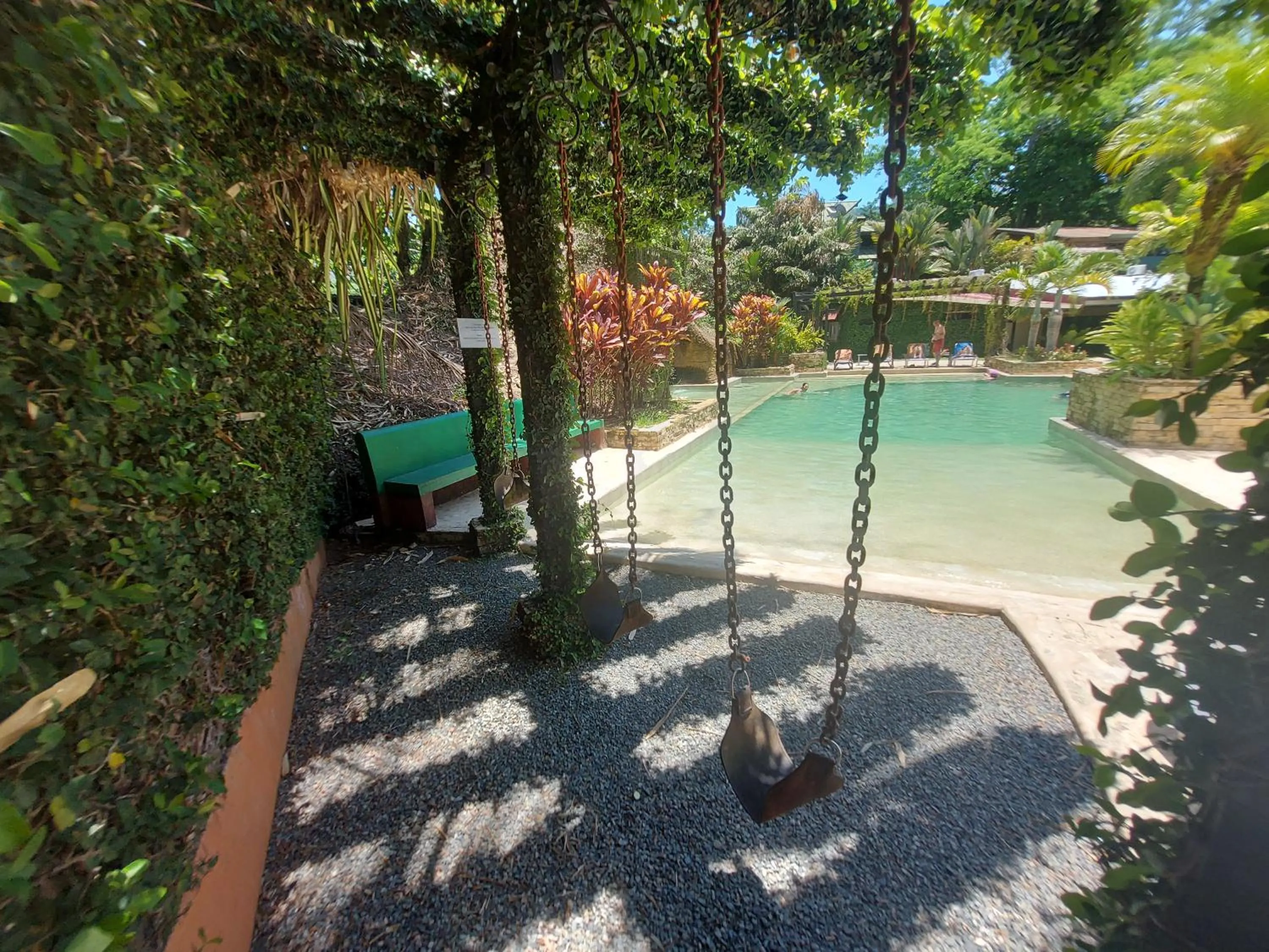 Swimming pool in Diuwak