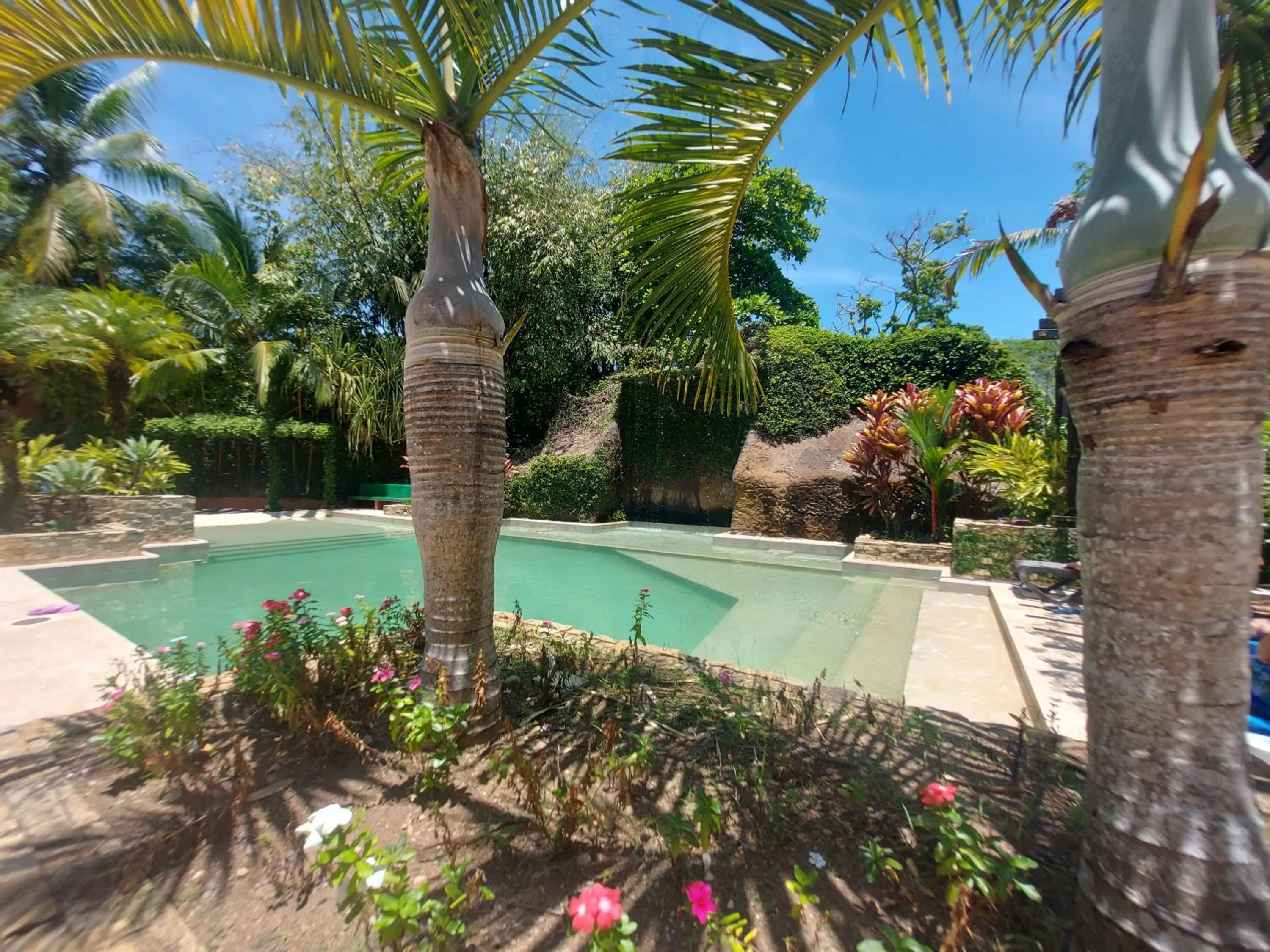 Swimming pool in Diuwak