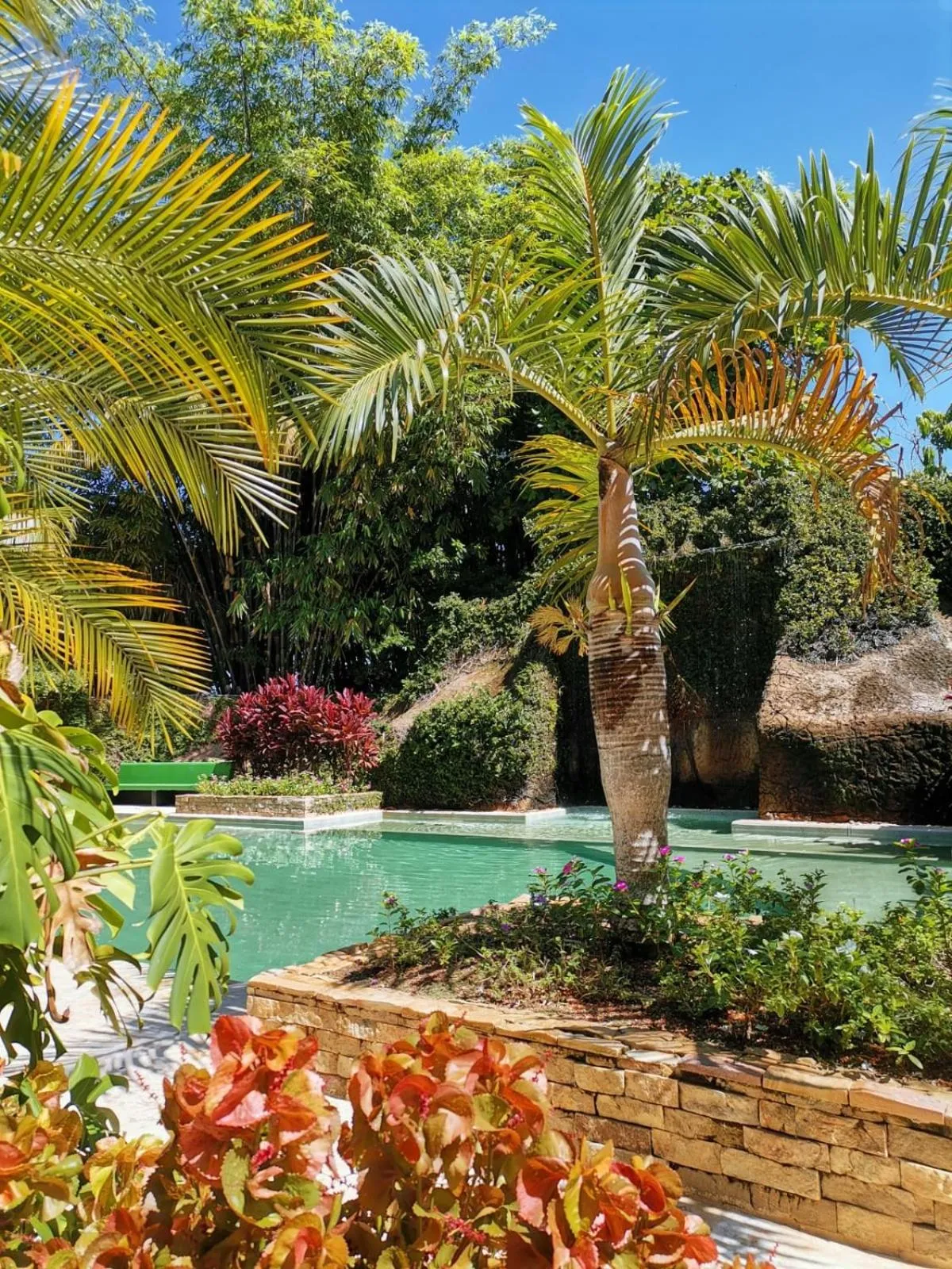 Swimming pool in Diuwak