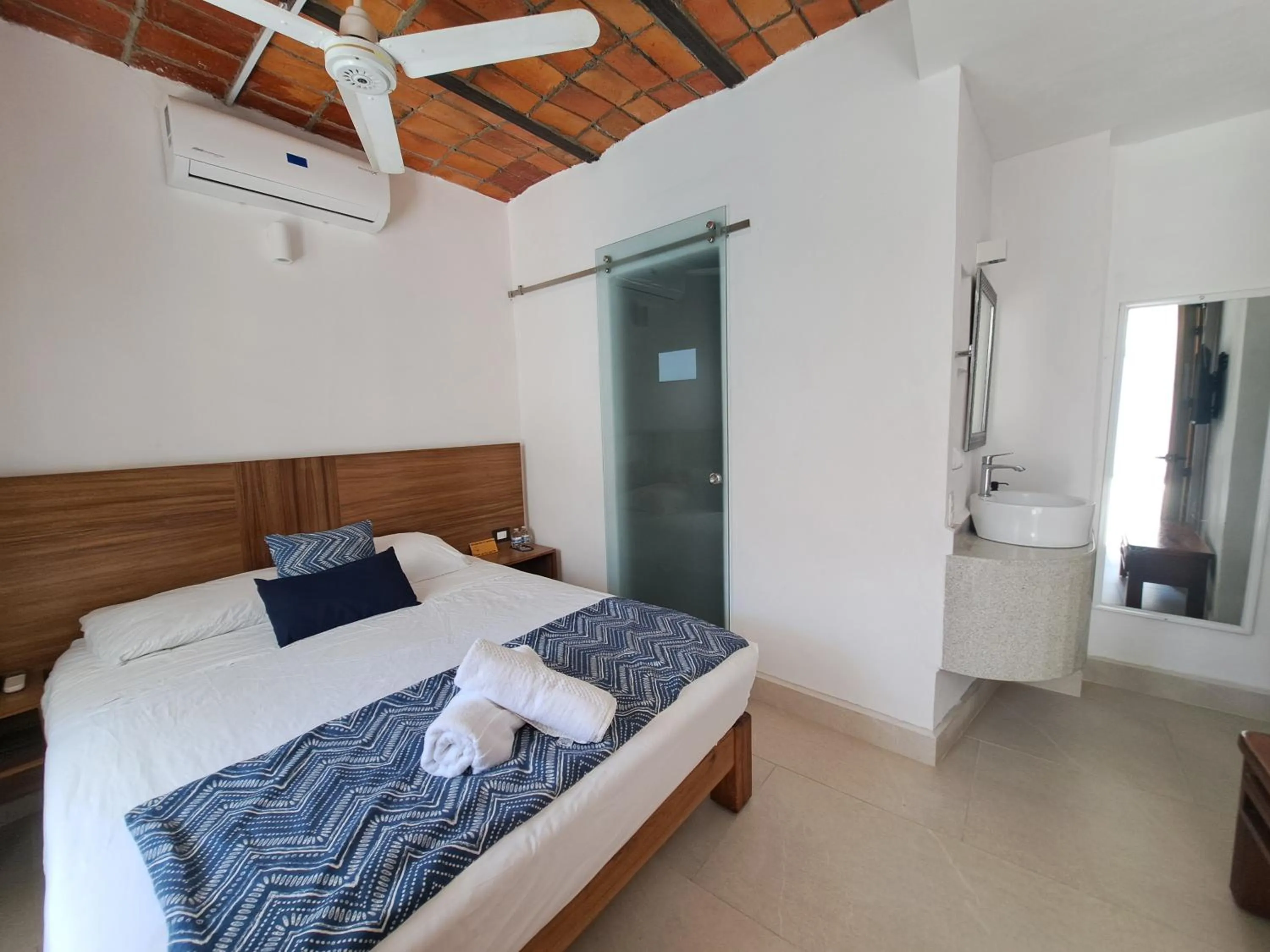 Bedroom, Bed in Hotel Diamante Sayulita