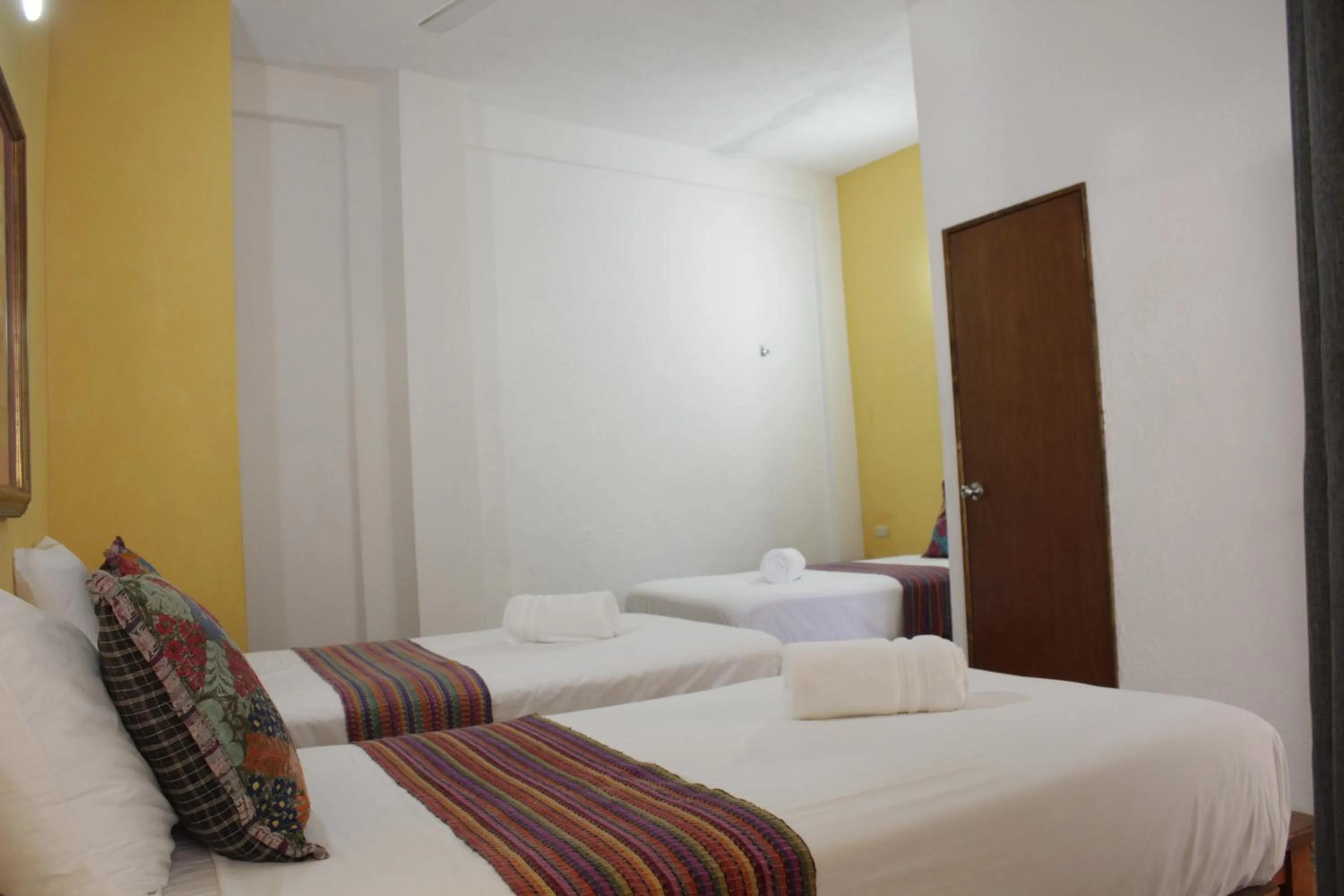 Bedroom, Bed in Hotel Diamante Sayulita