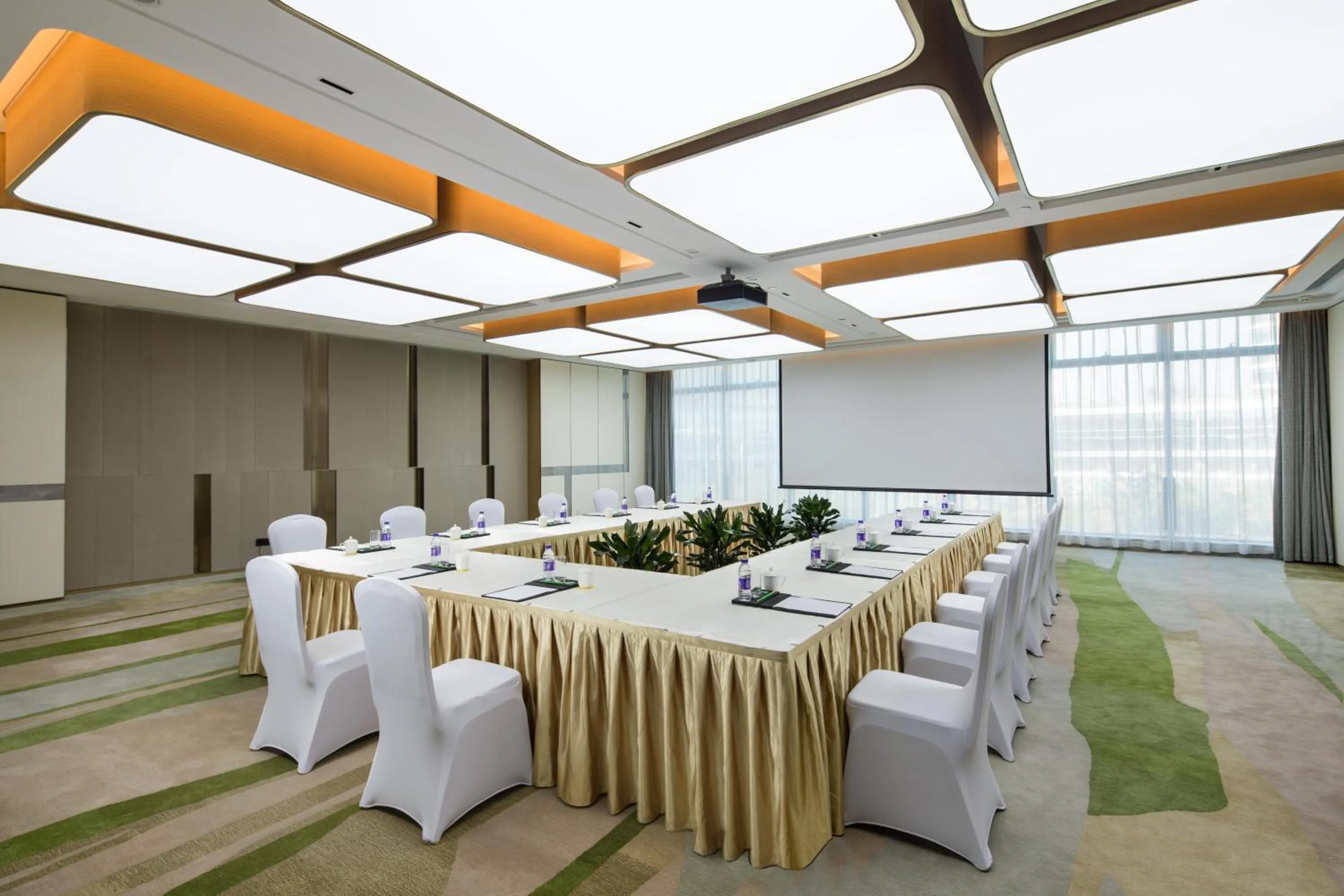Meeting/conference room in Holiday Inn Zhengzhou Riverside